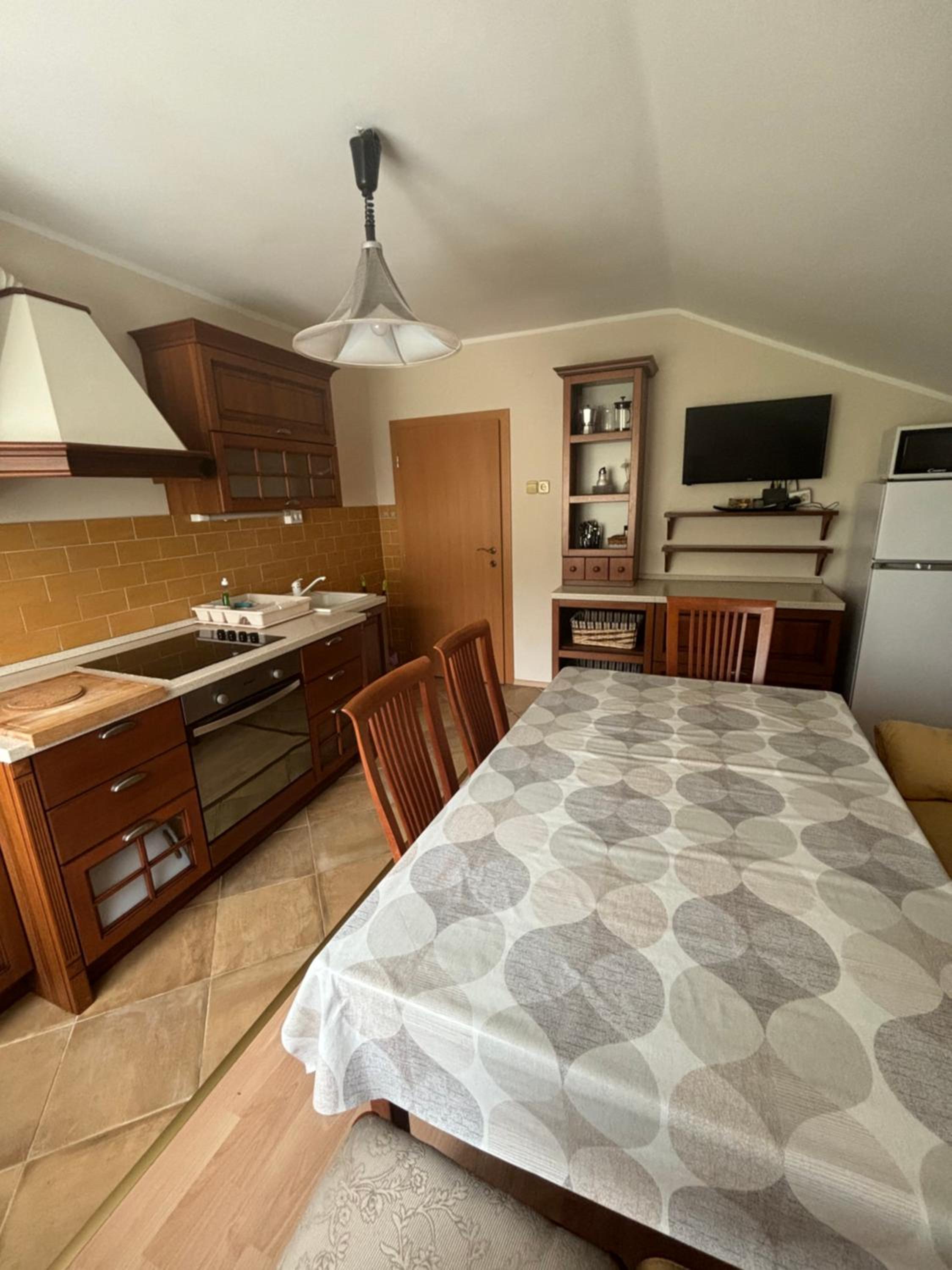 Three-Bedroom Apartment - Photo 10