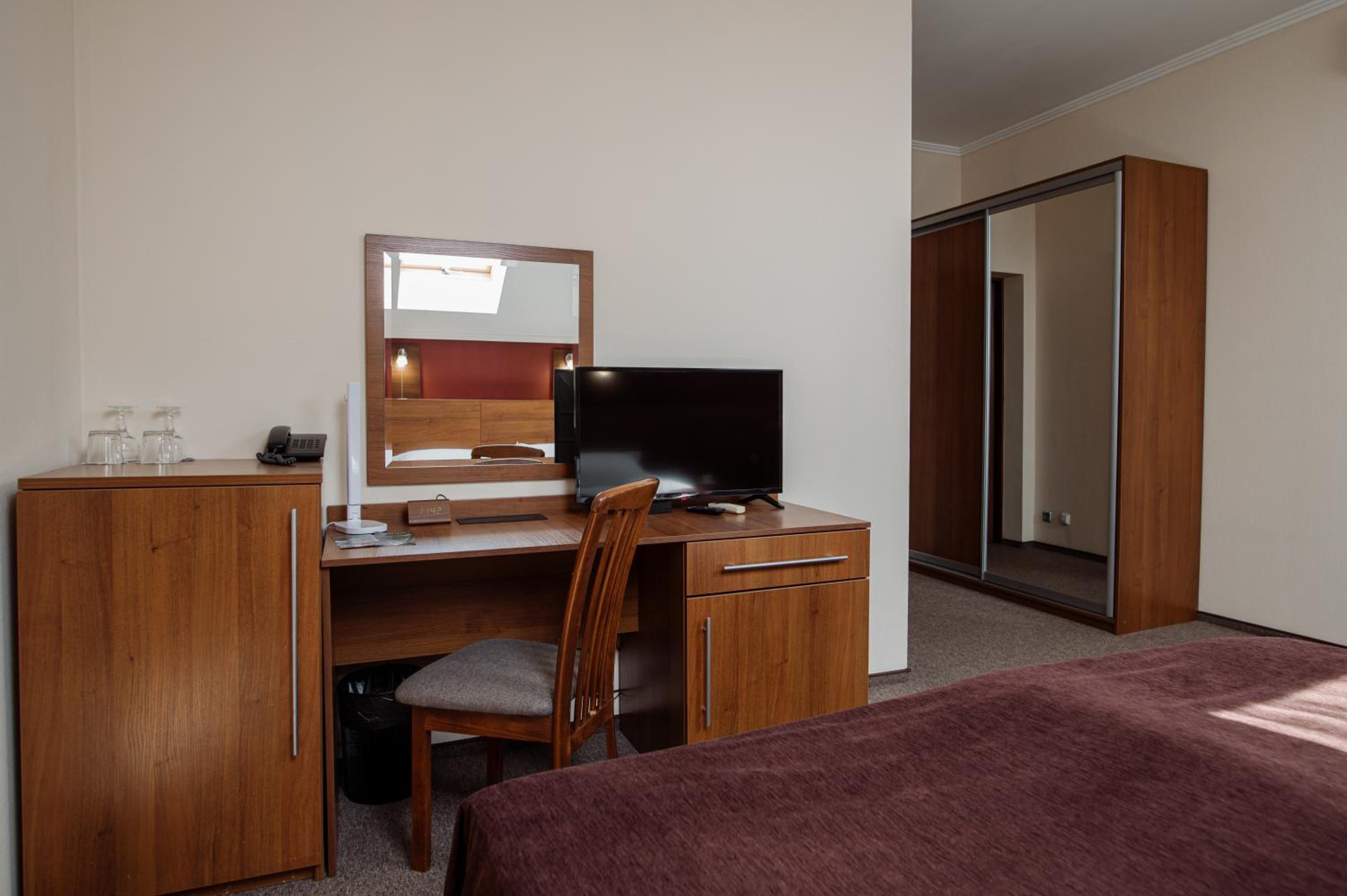 Double or Twin Room - Attic photo 2