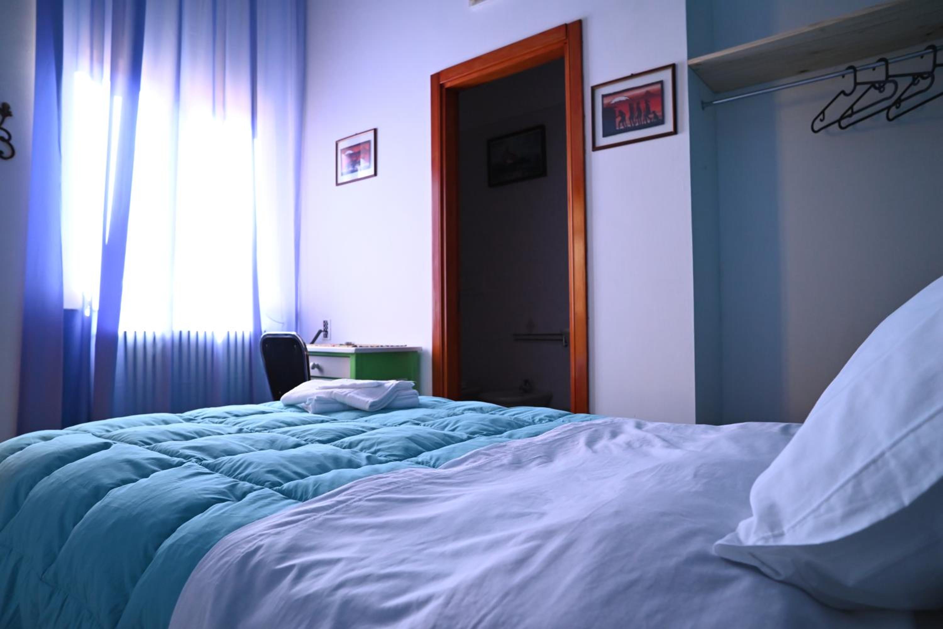 Large Single Room photo 1