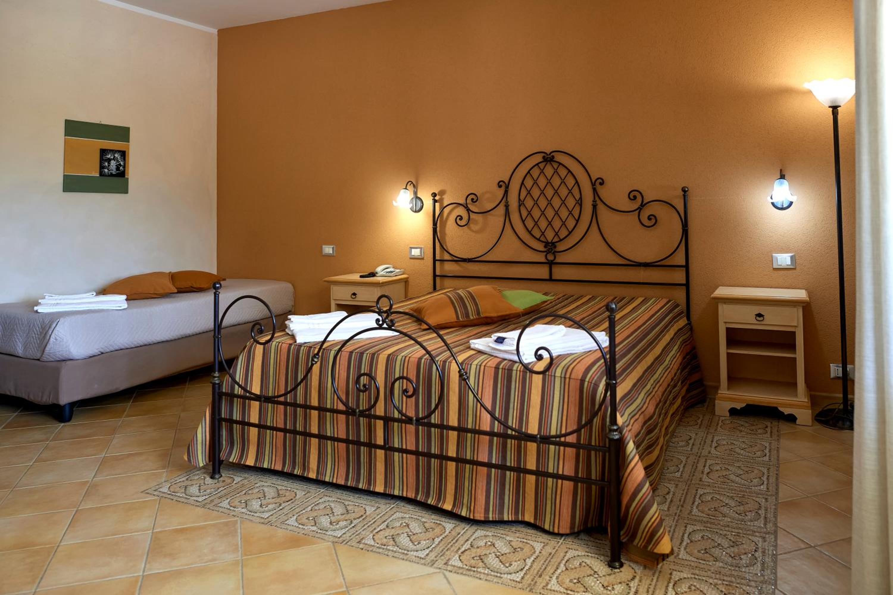 Quadruple Room with Sea View - Photo 1