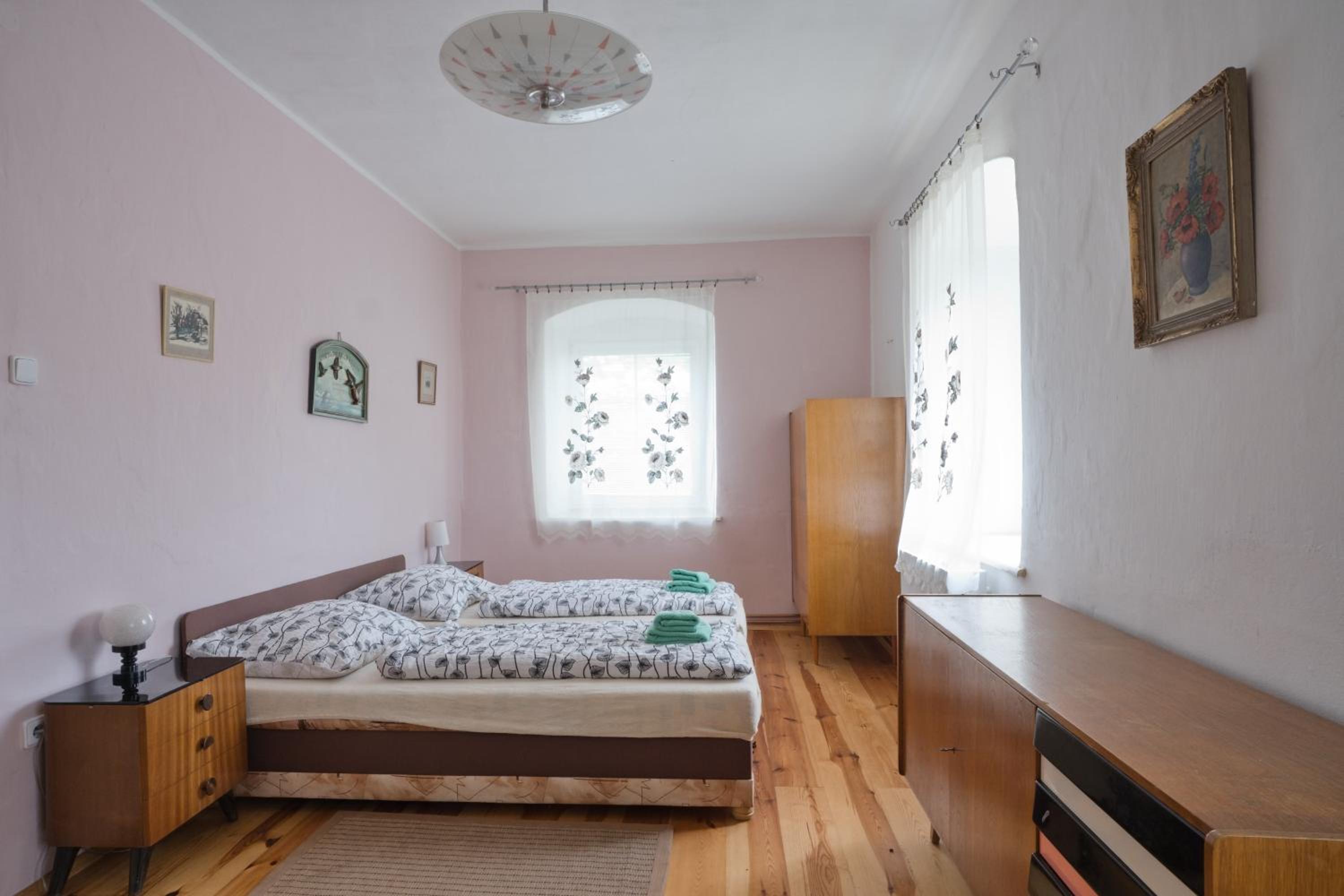 Two-Bedroom Apartment (1) - Photo 2