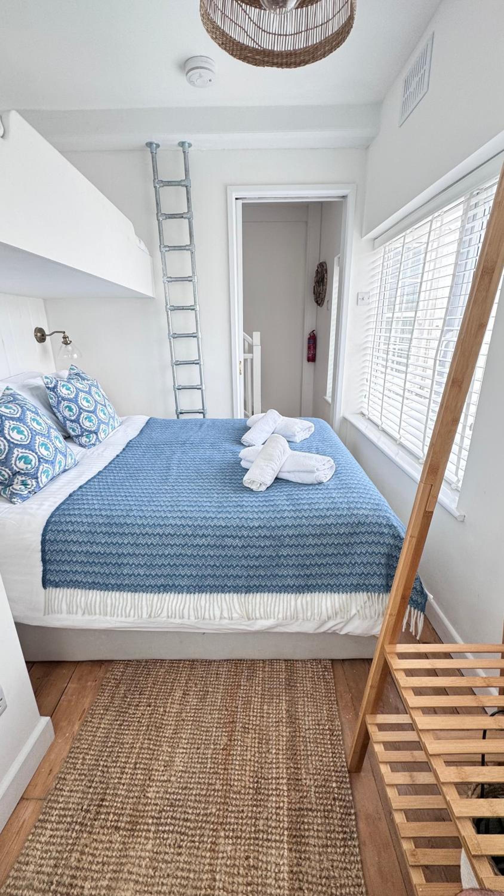 Two-Bedroom House photo 2