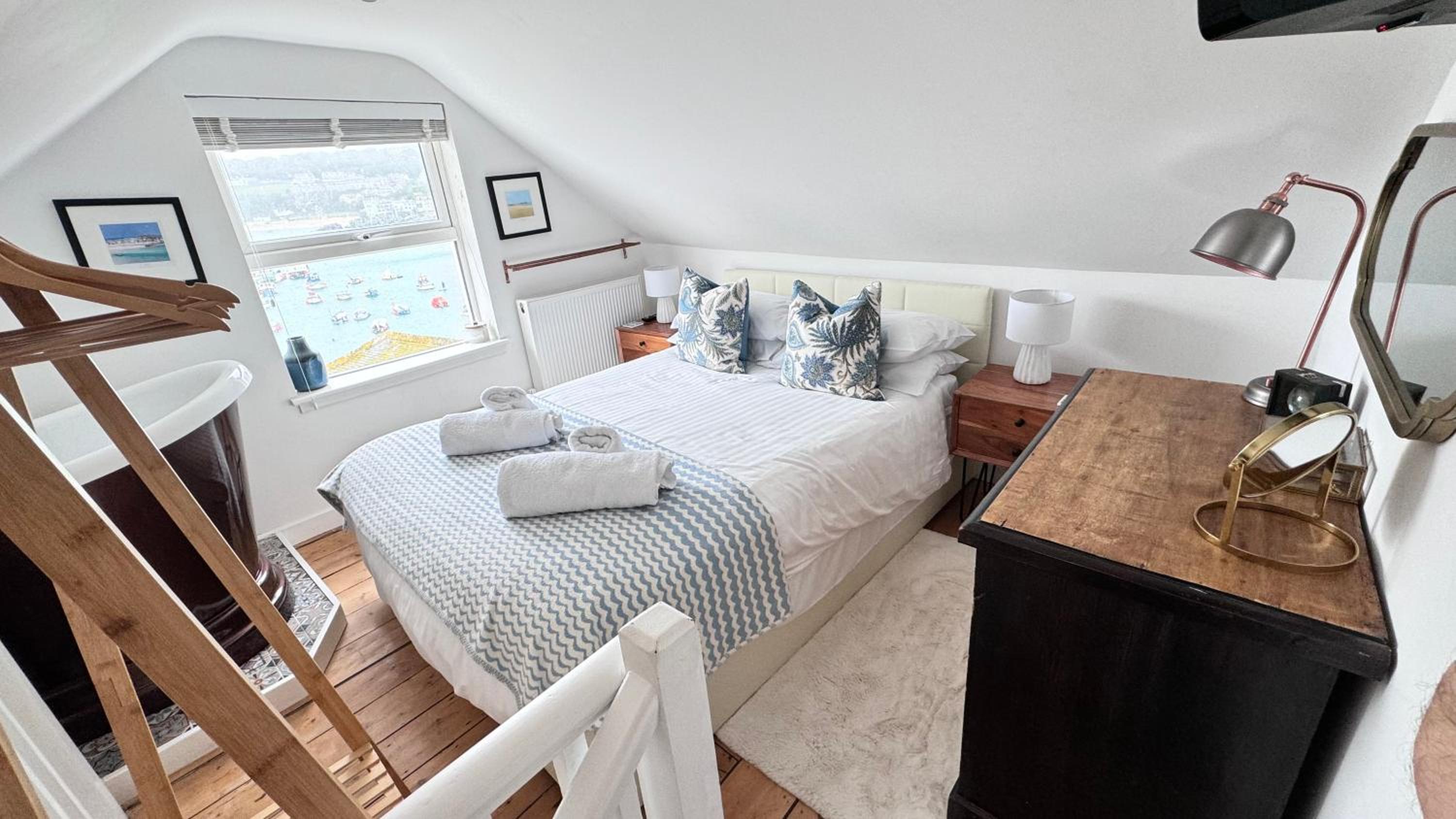 Two-Bedroom House photo 3