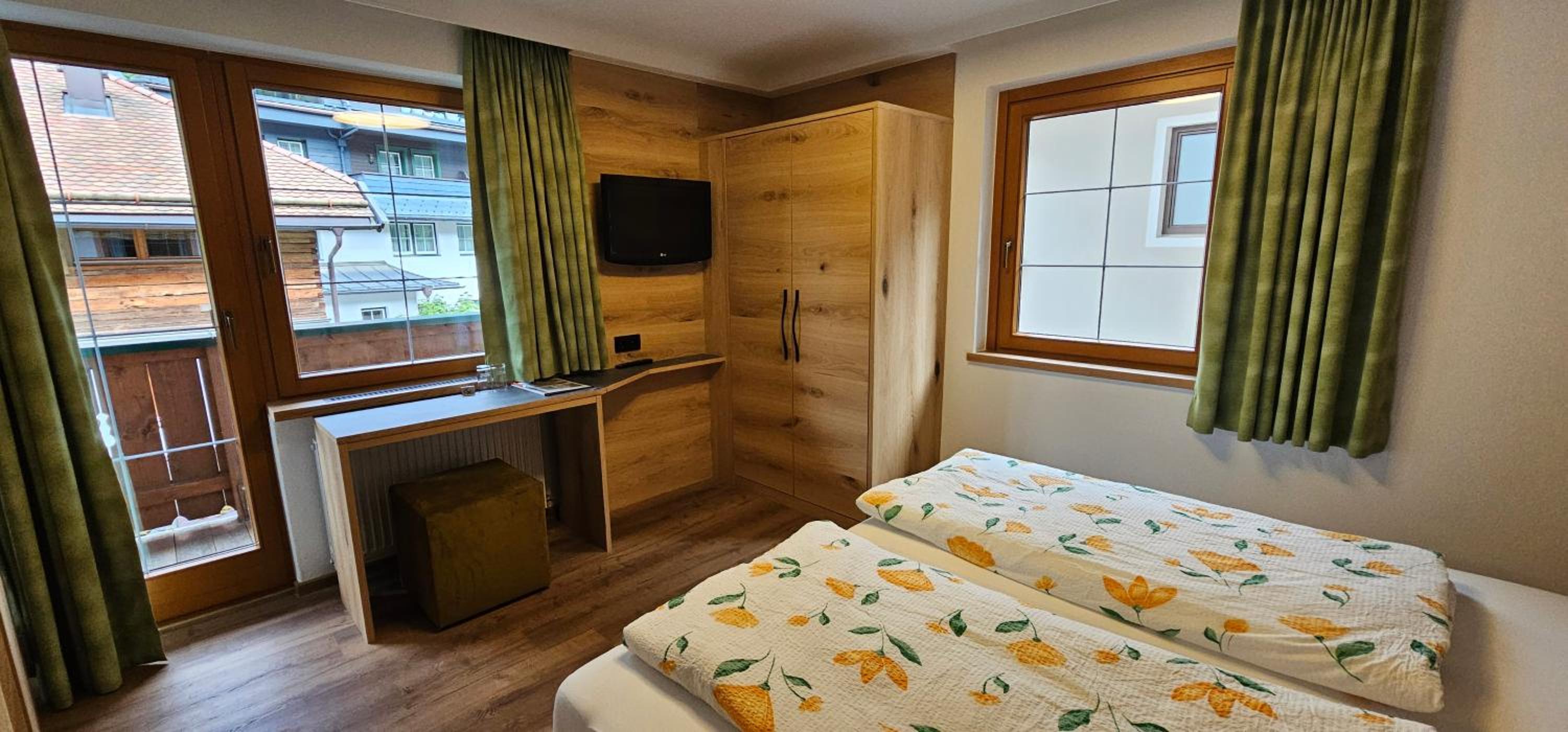 Small Double Room photo 3