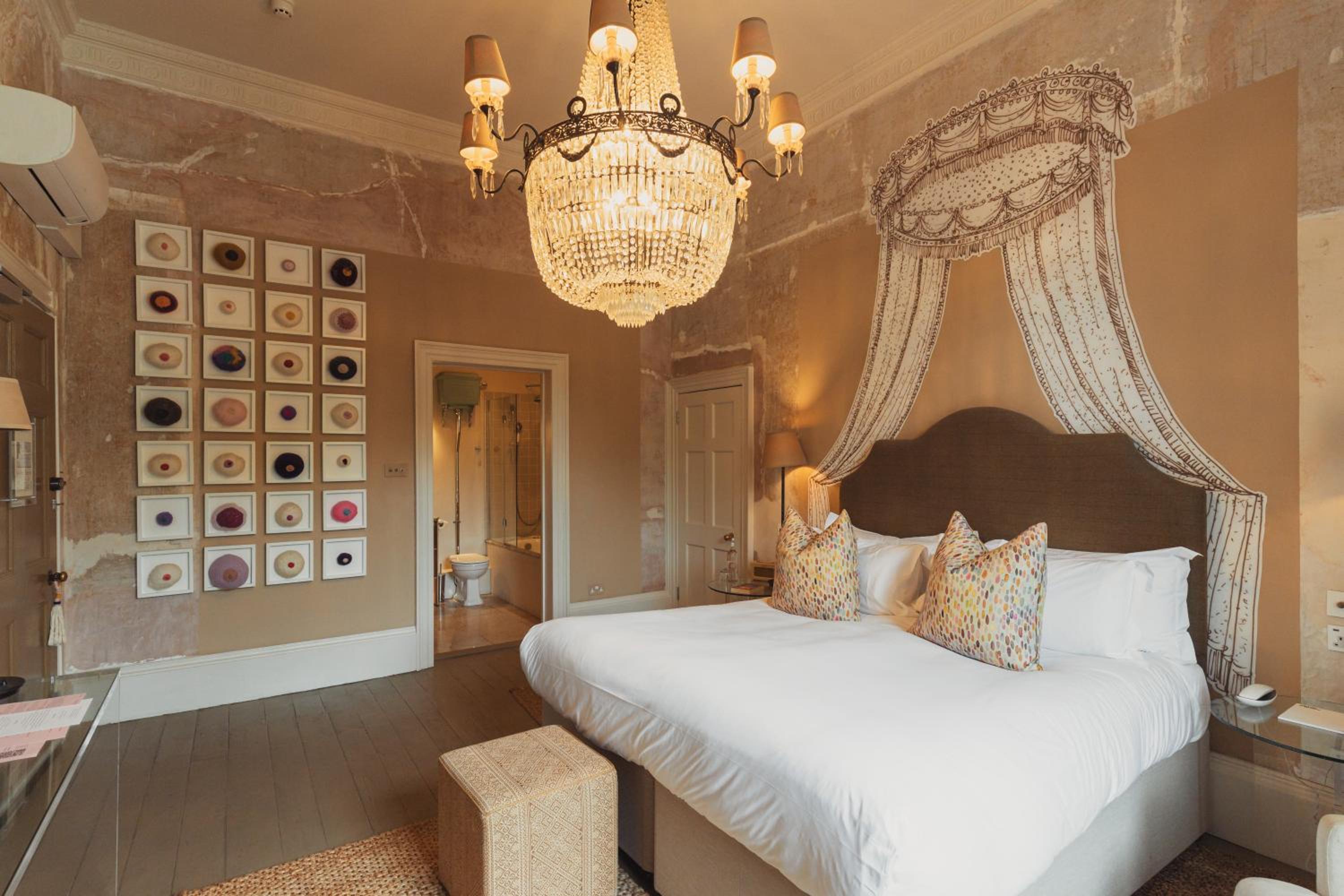 Large Guest Room