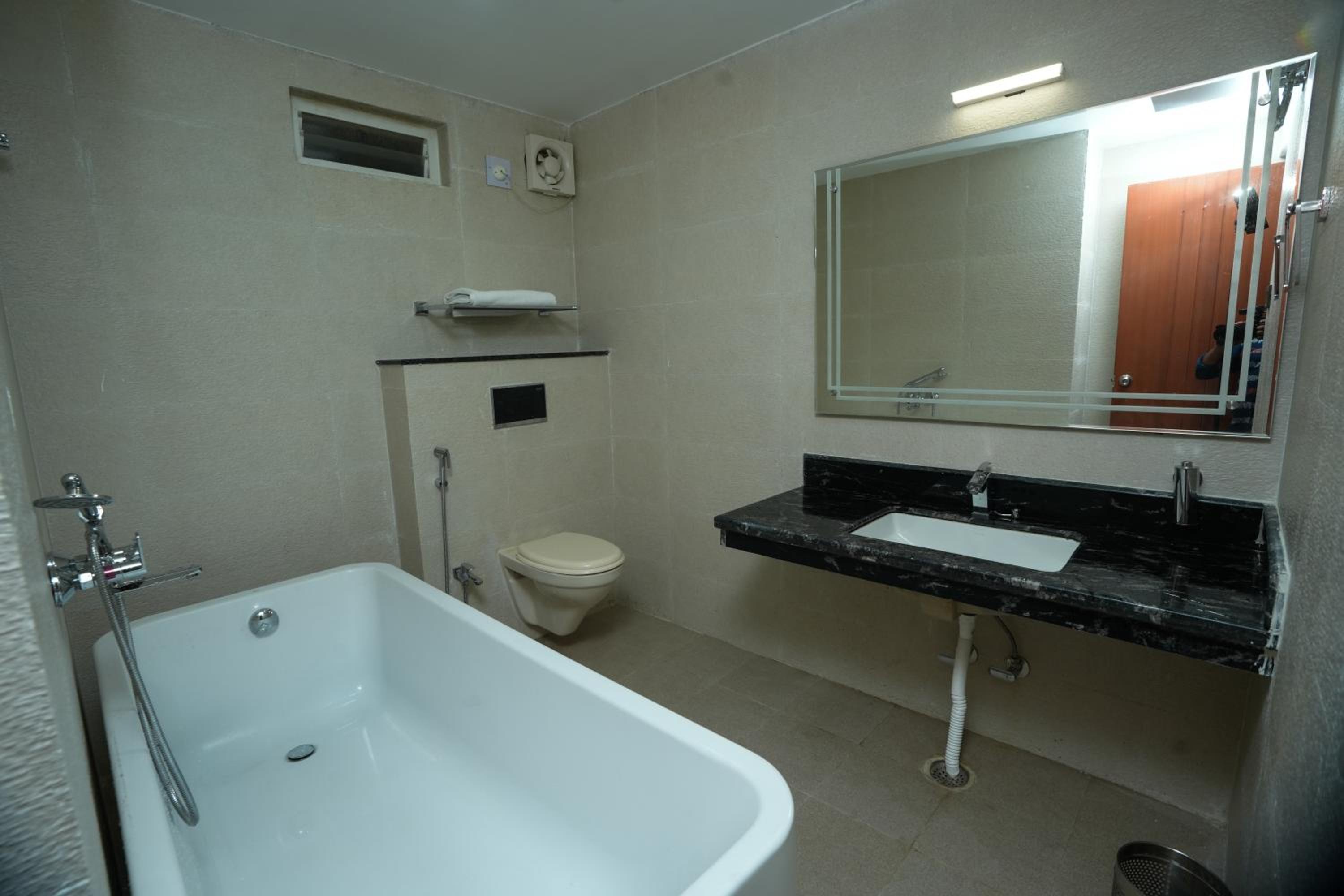 Urban Suite - Photo 8
