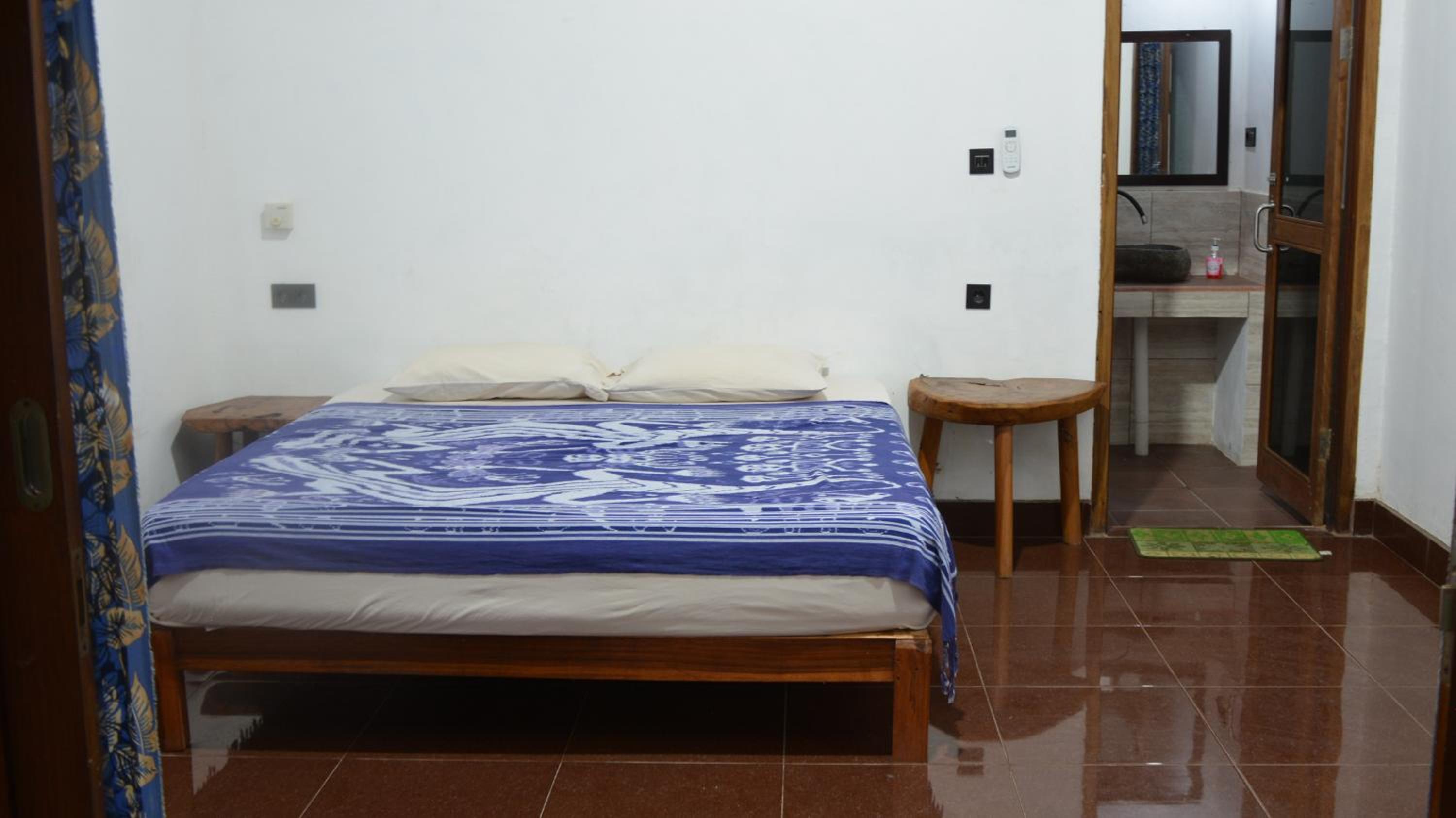Standard King Room - Photo 1