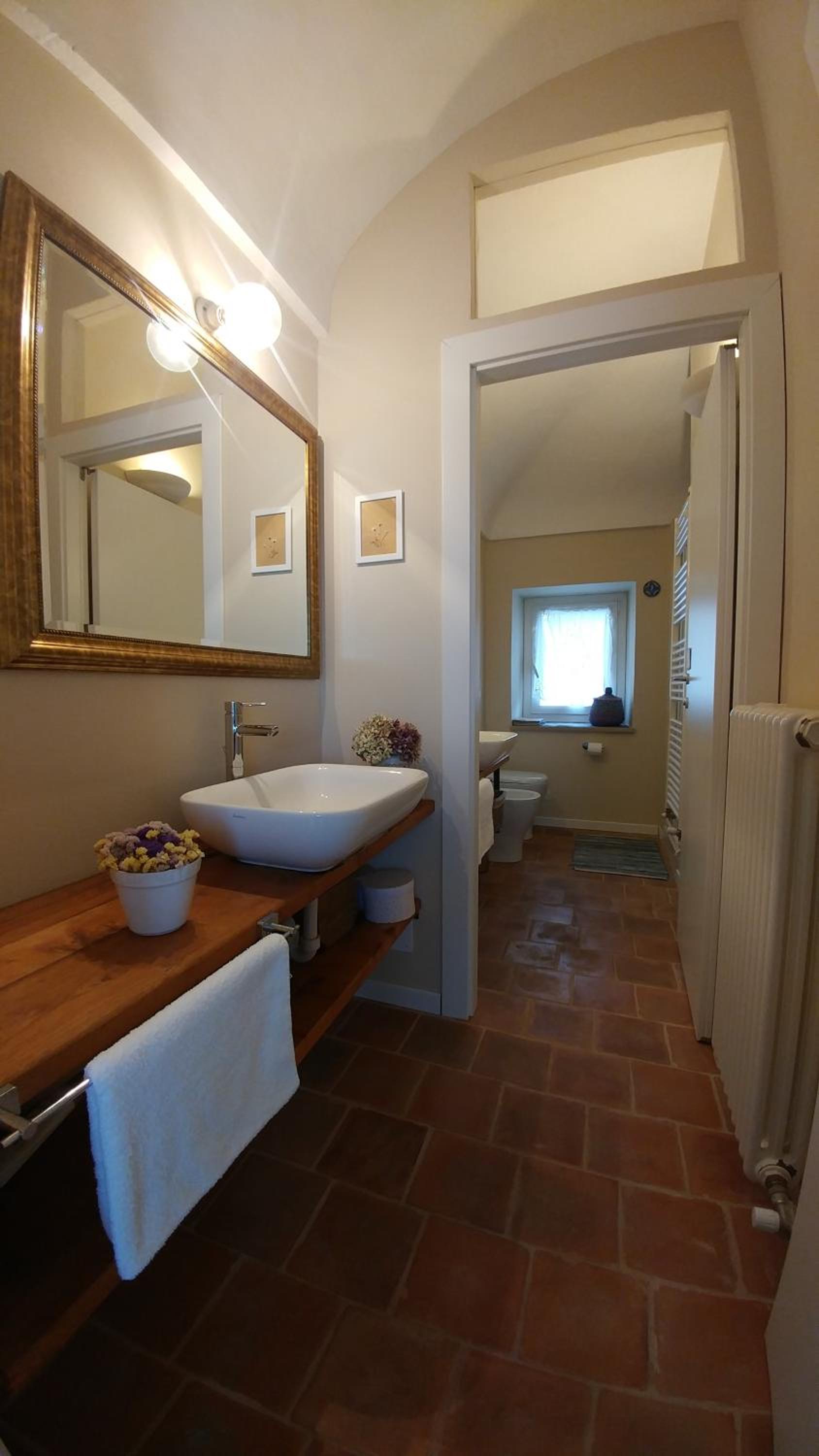 Basic Triple Room with Shared Bathroom photo 2