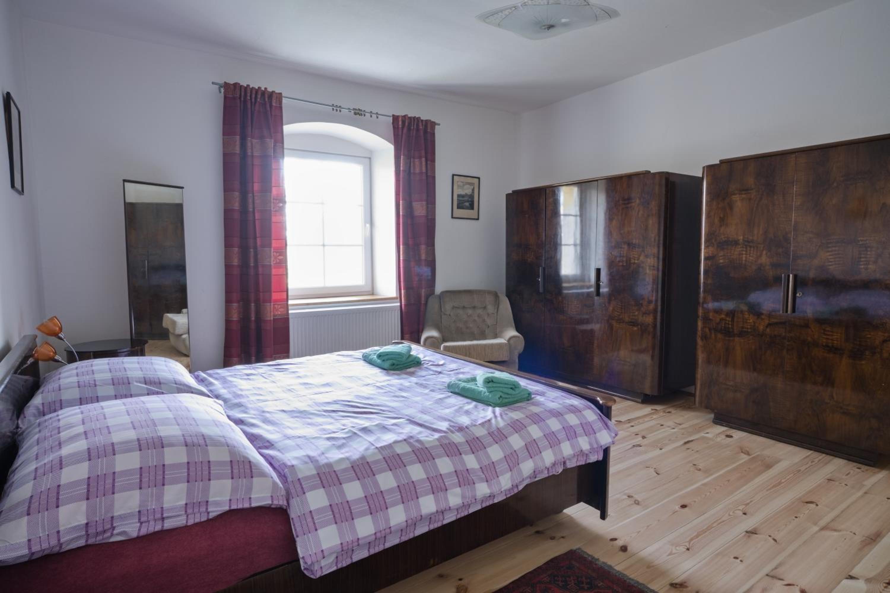 Two-Bedroom Apartment (3) - Photo 13