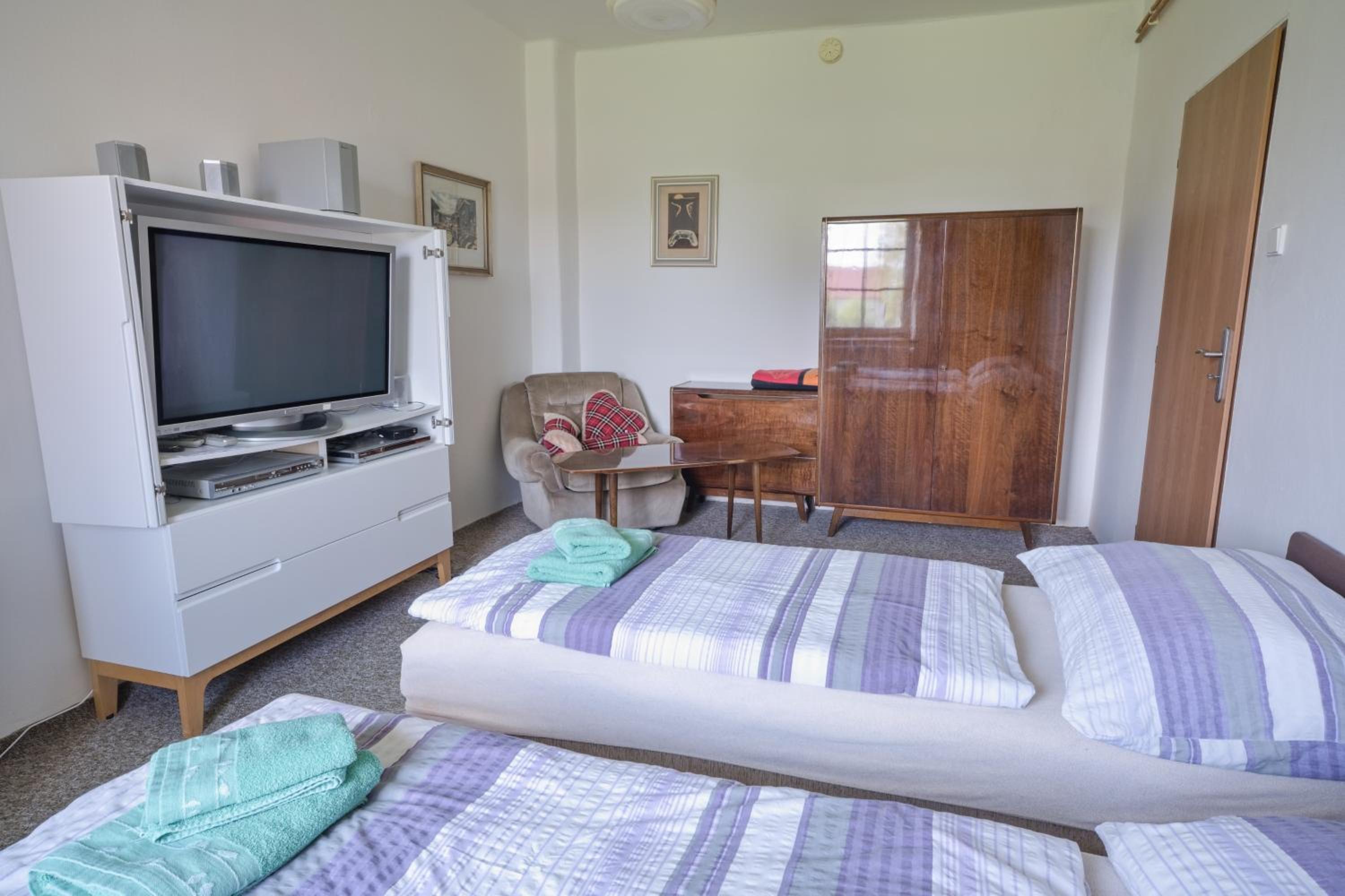 Two-Bedroom Apartment (3) - Photo 14