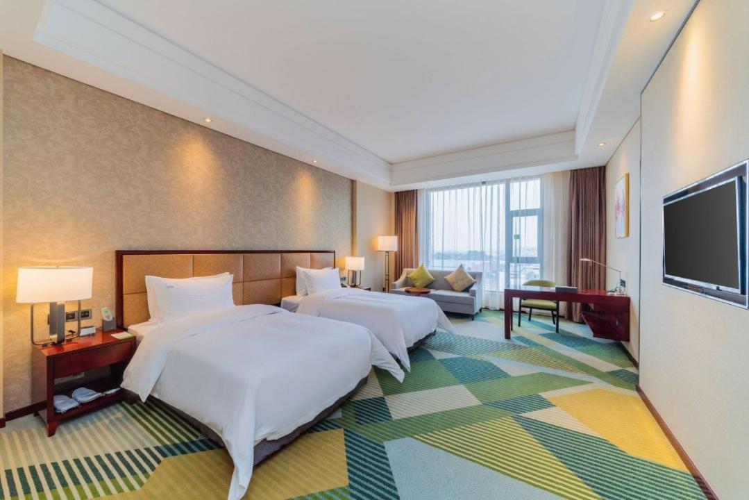 Premium Twin Room - Photo 4