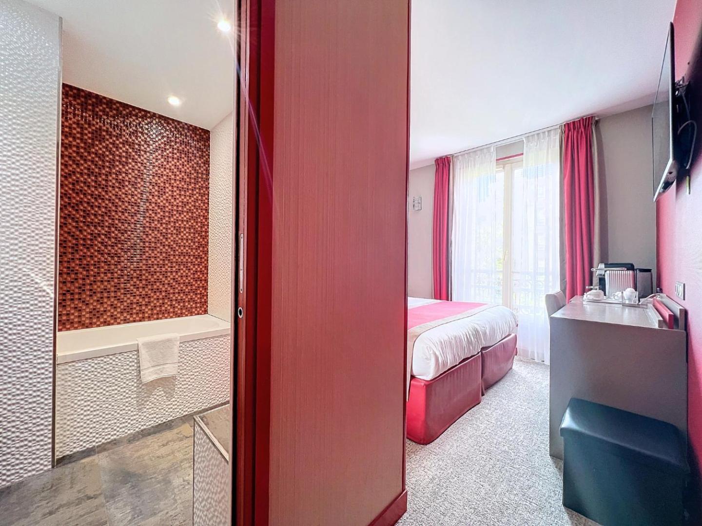 Family Junior Suite thumbnail 6