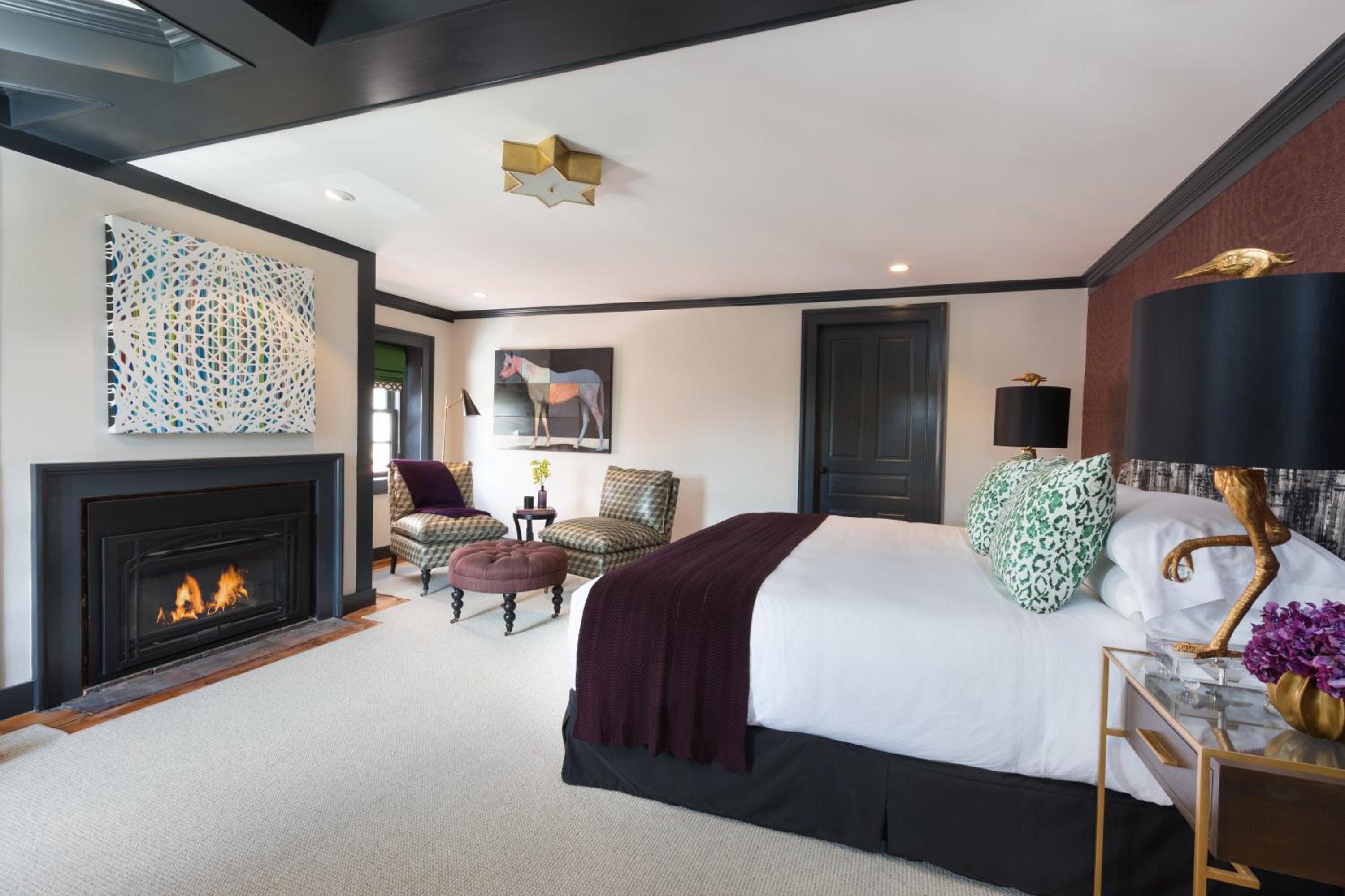 Deluxe King Room photo 1