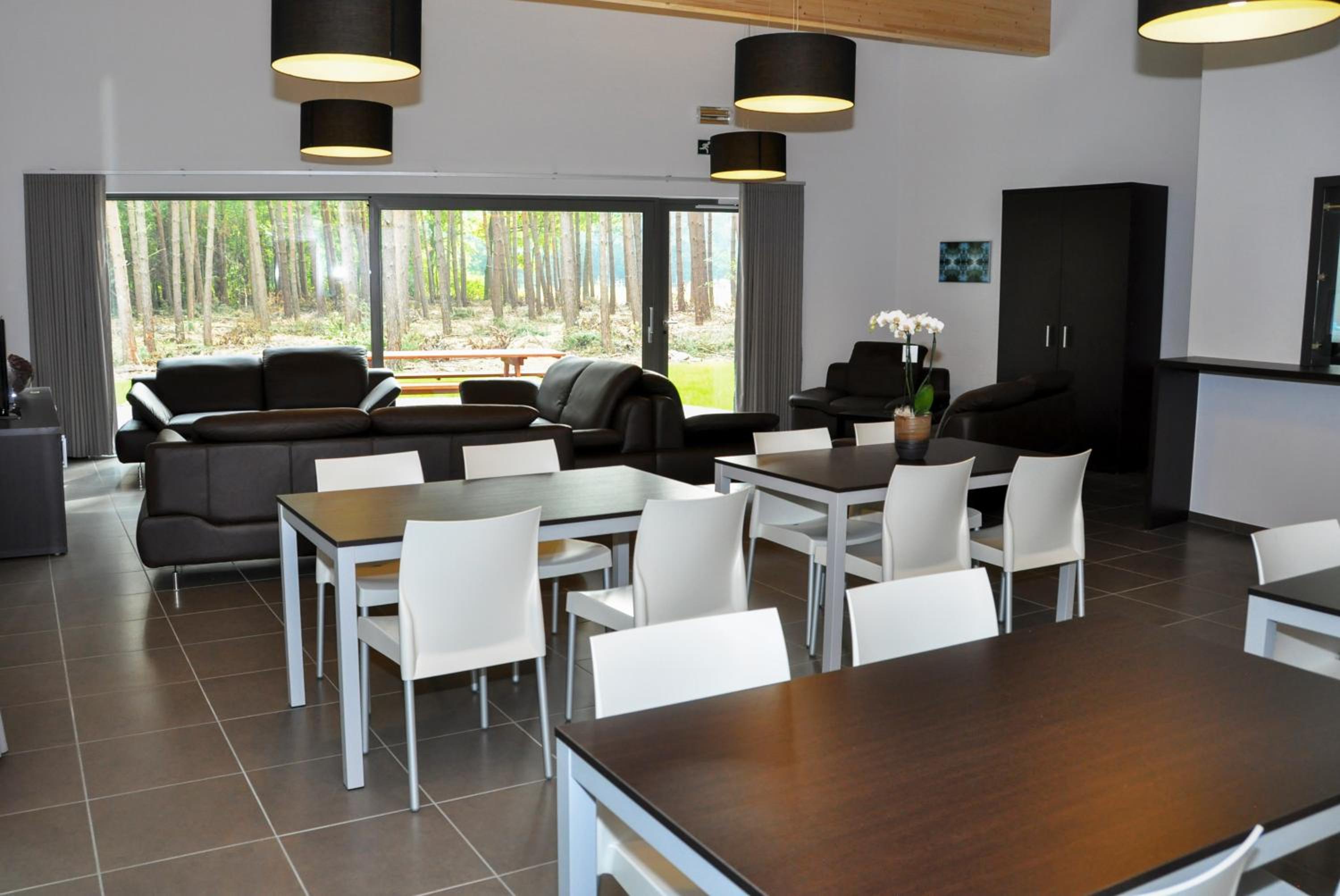 Holiday Home (16 Adults) photo 3
