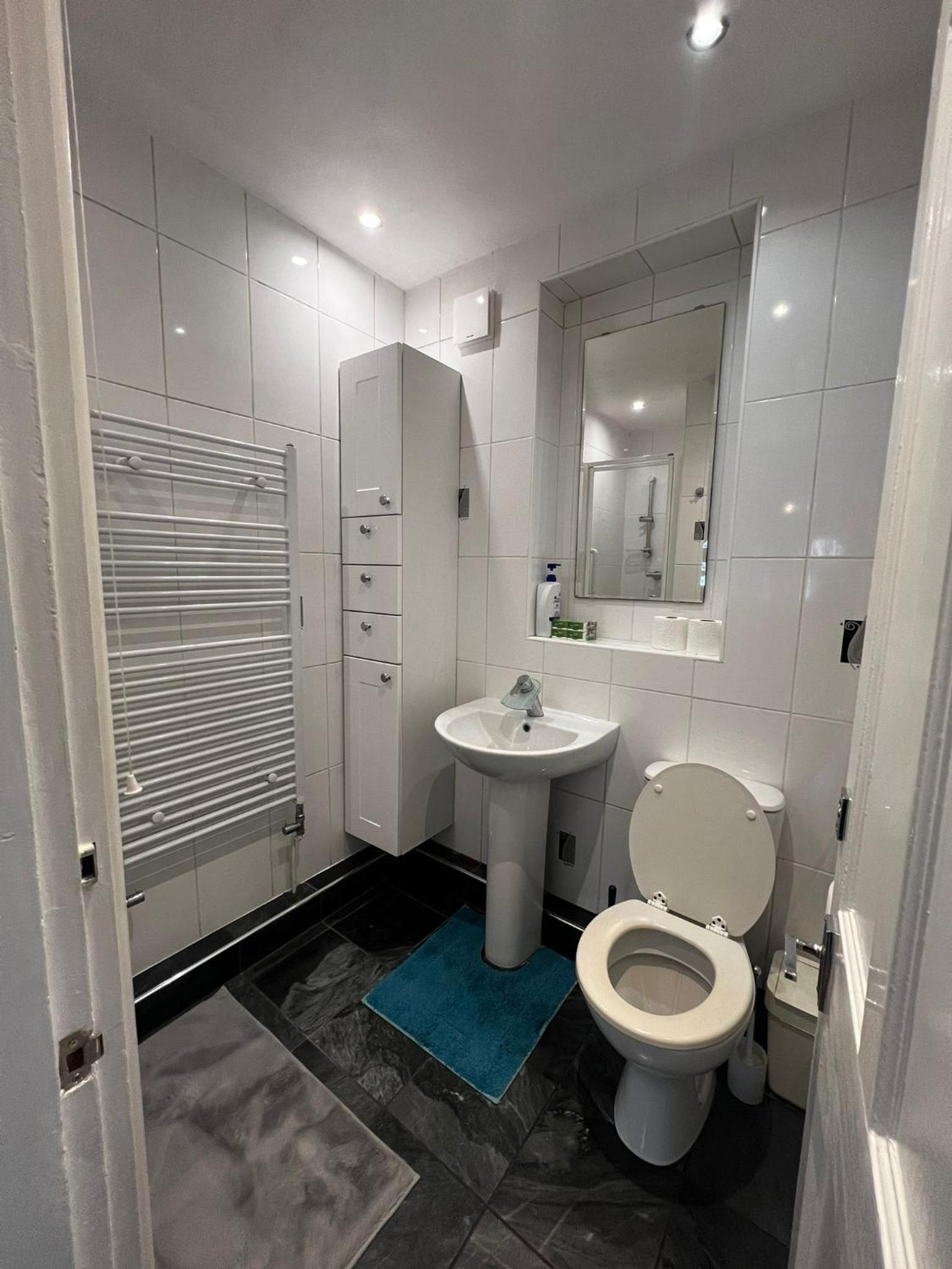 Budget Double Room photo 3
