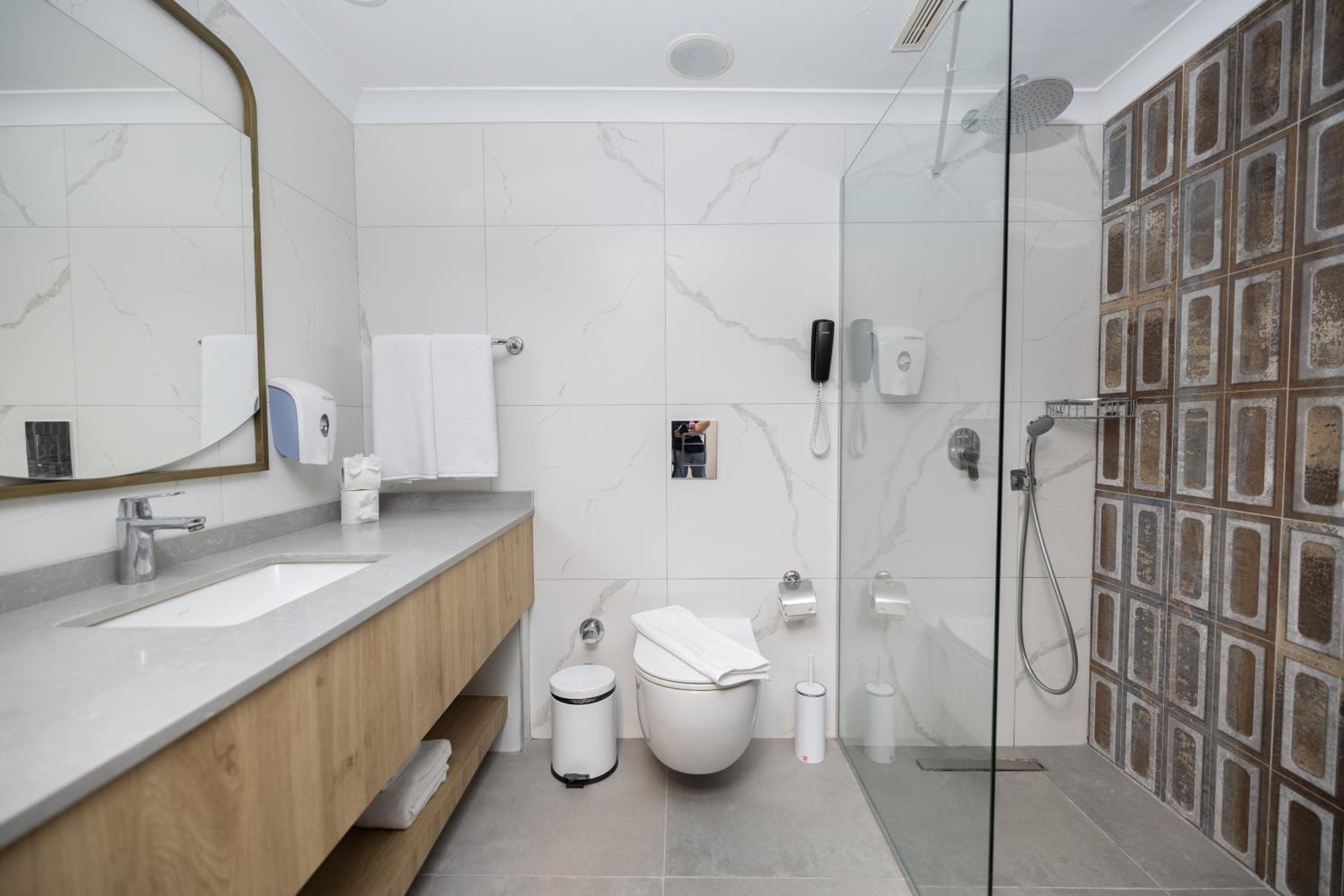 Standard Double Or Twin Room With Garden View - Photo 8