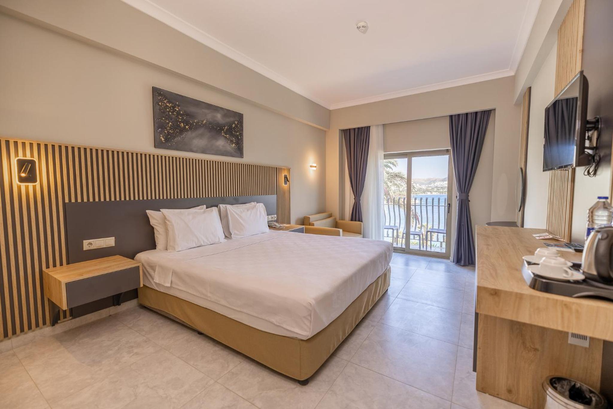 Standard Double Or Twin Room With Sea View - Photo 2