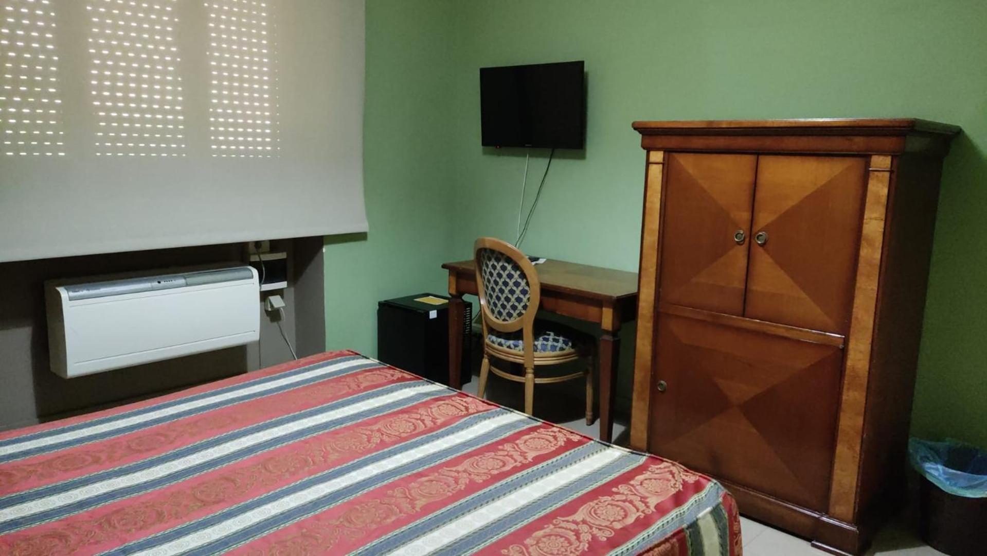 Standard Double Room - Photo 3