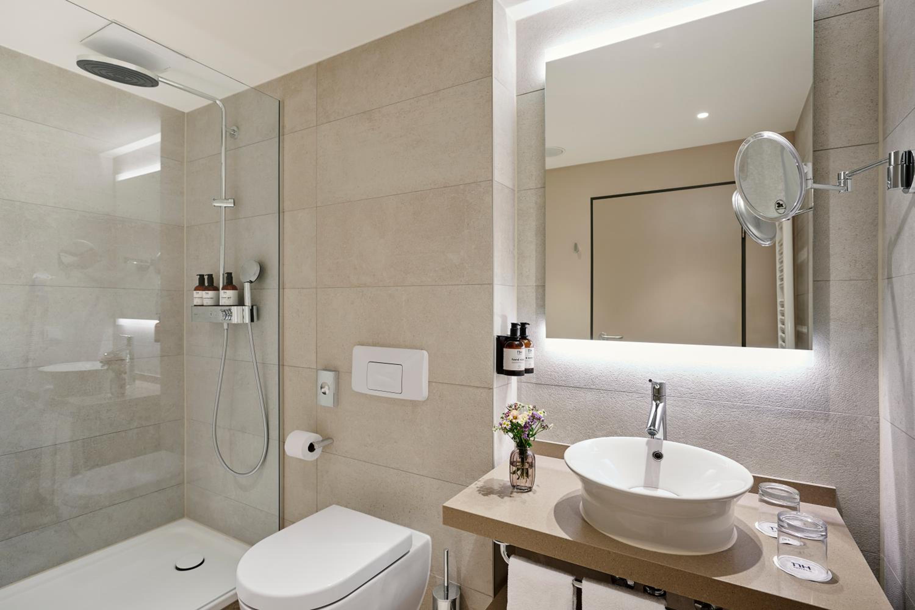 Junior Suite with Extra Bed (3 Adults + 1 Child)
