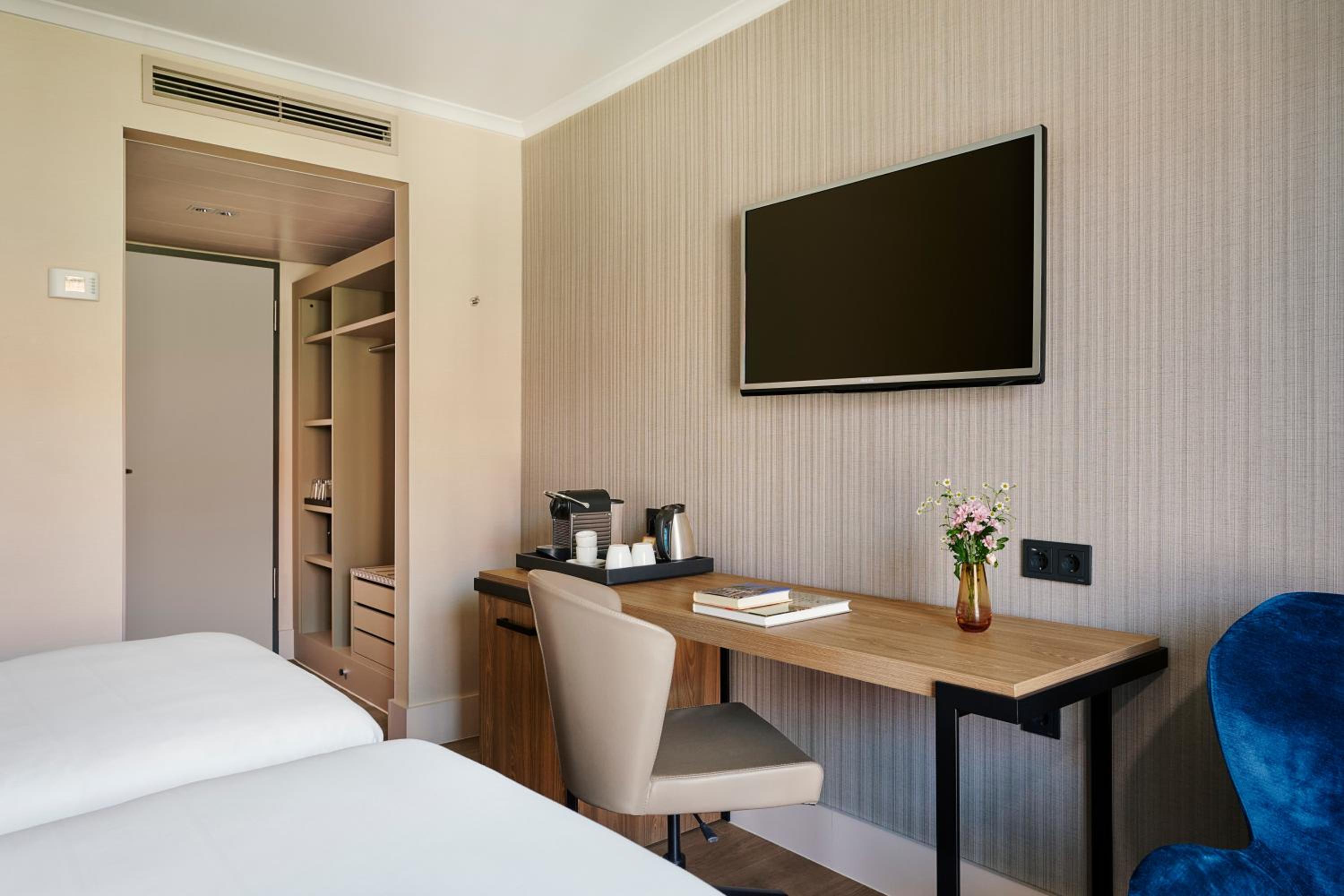 Superior Double Or Twin Room Free Parking Promo