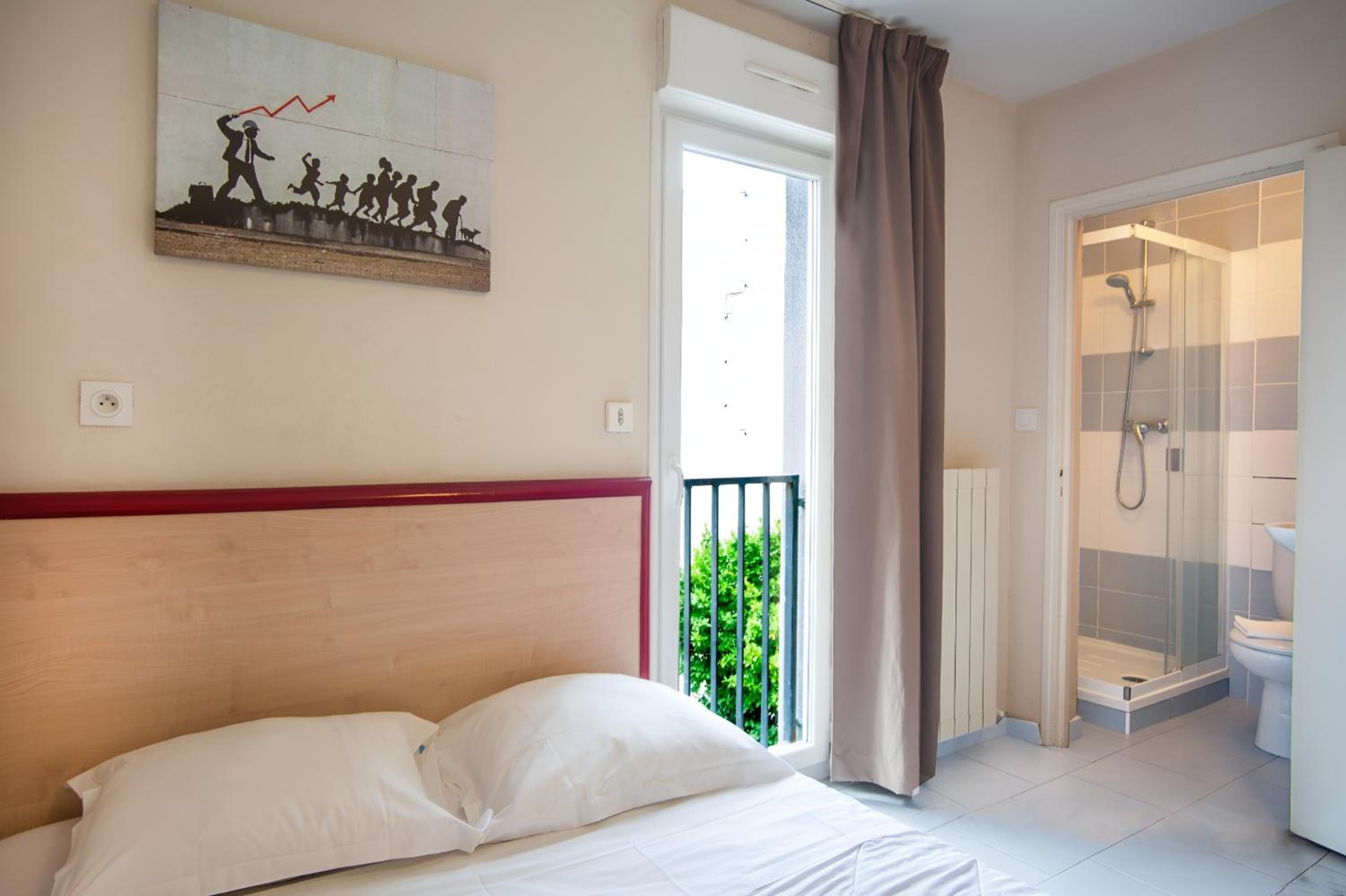 Standard Double Room photo 3