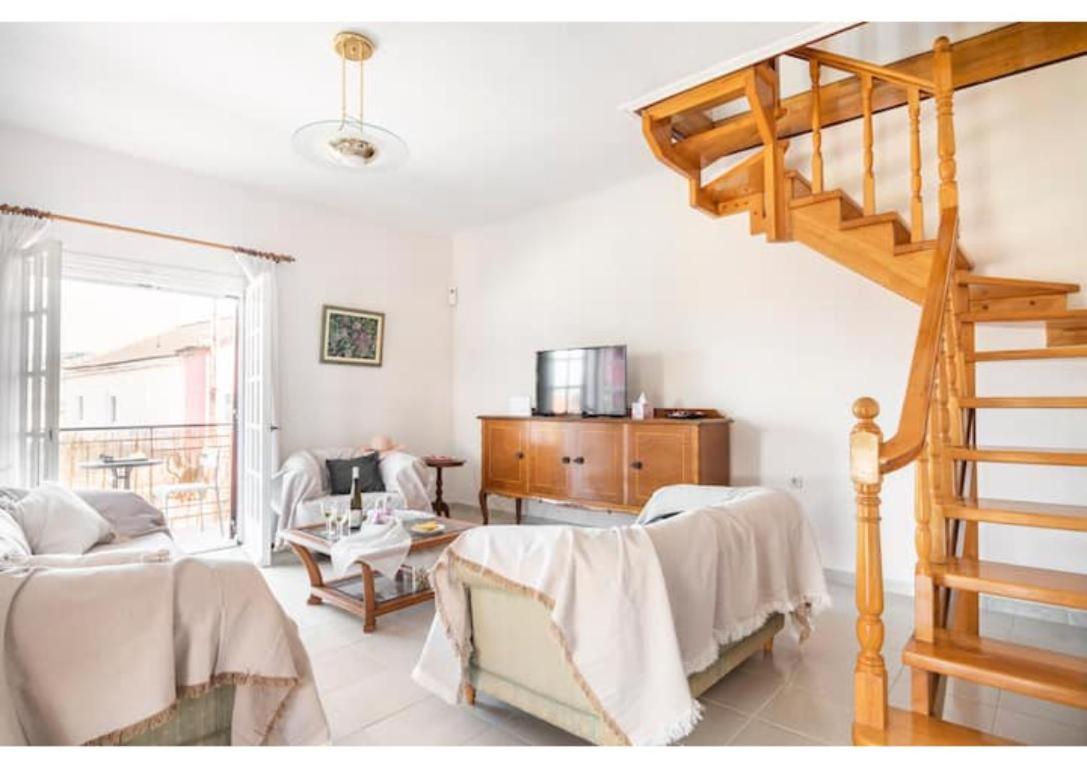 Three-Bedroom Premium Apartment with Balcony photo 1