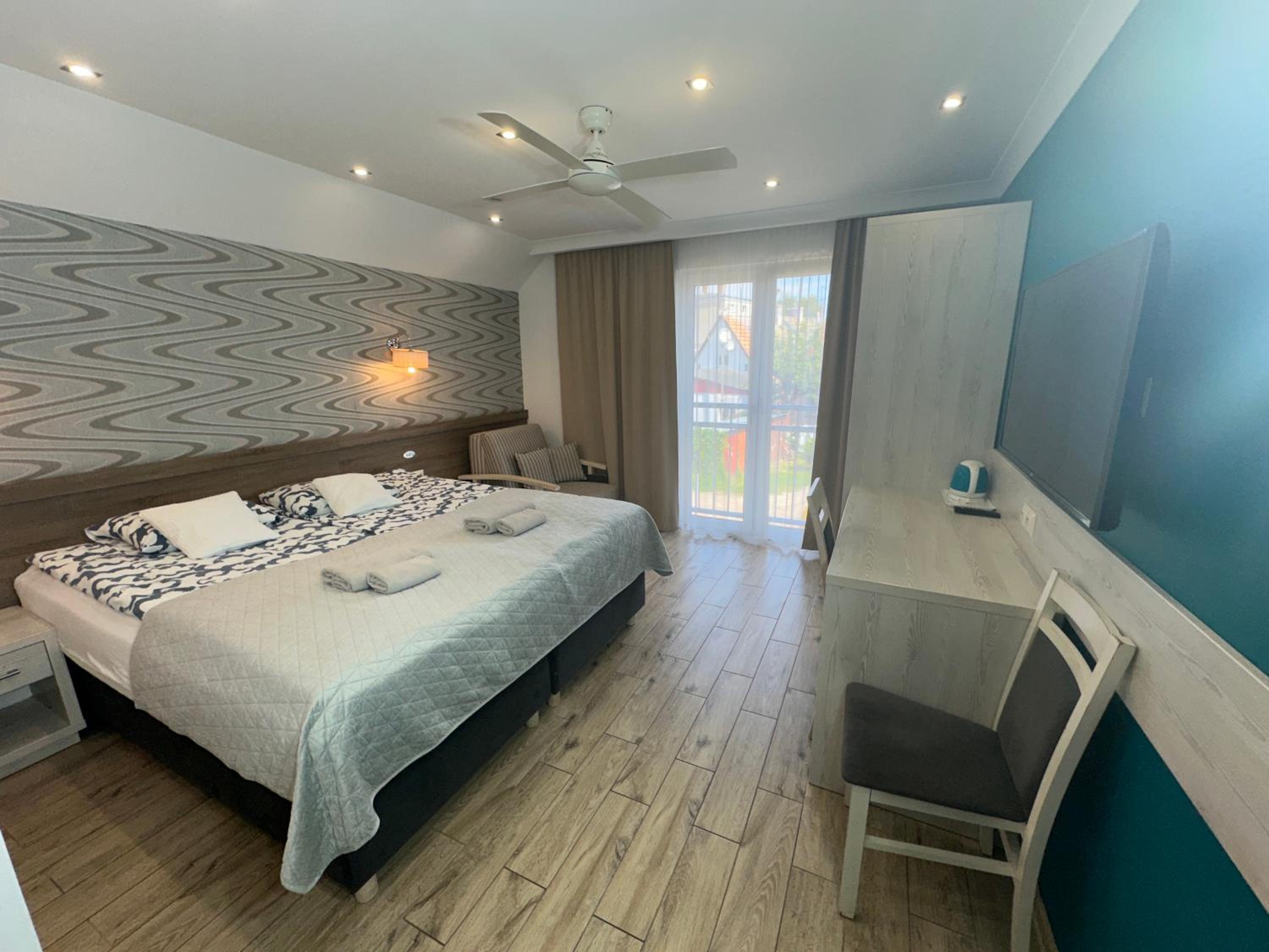 Double or Twin Room with Extra Bed (2 Adults + 1 Child) photo 1