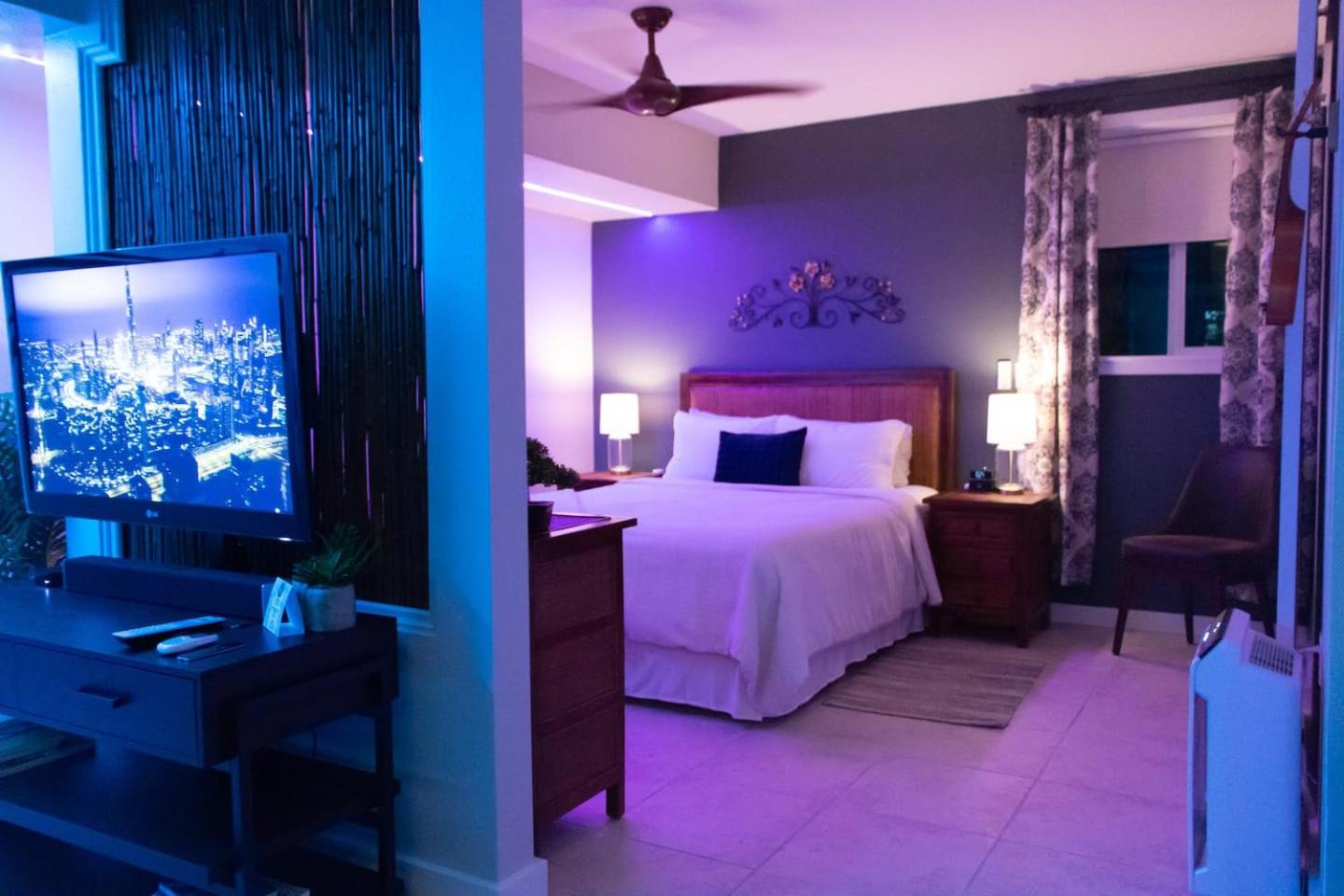 Queen Room photo 2