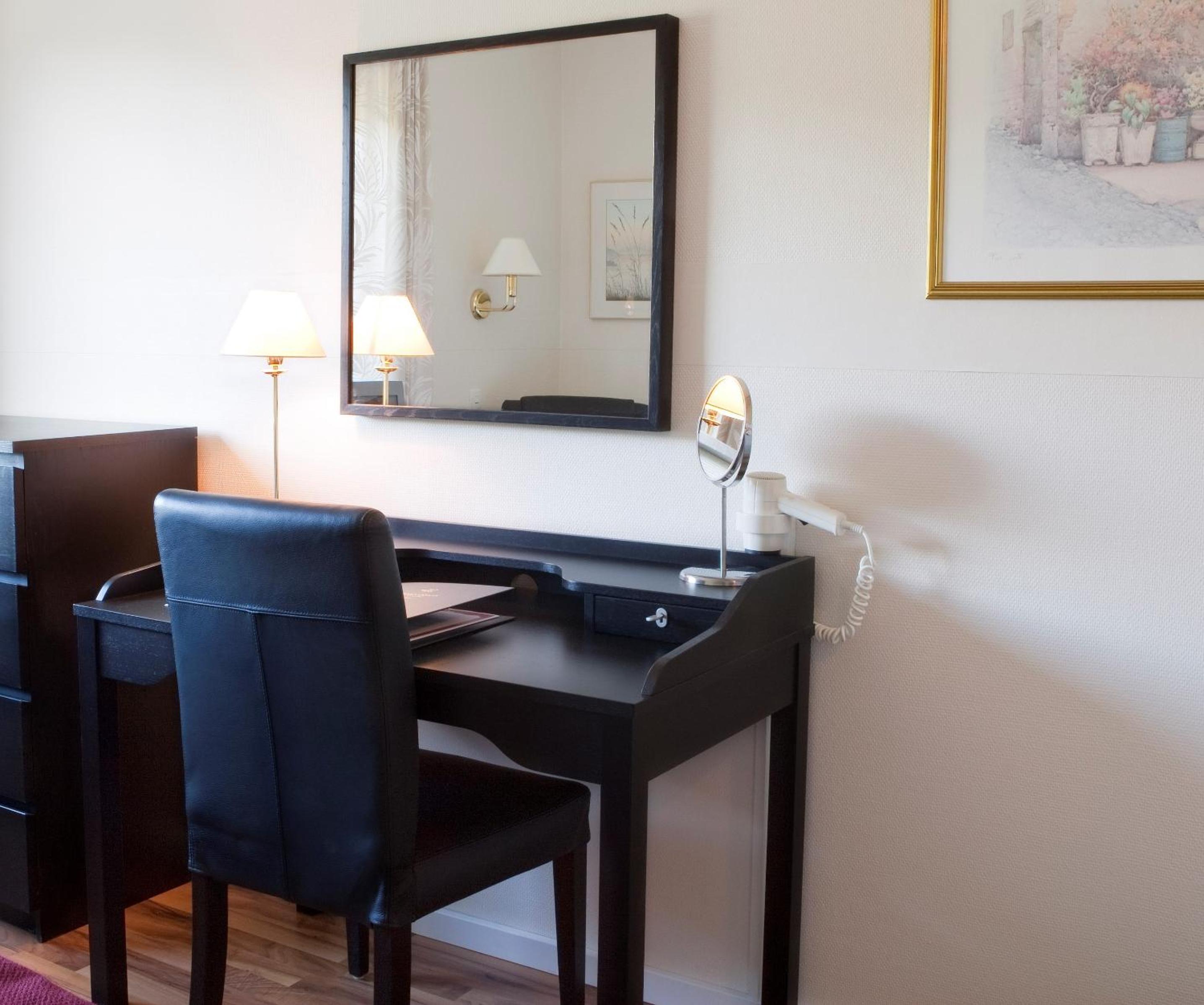 Budget Double Room photo 1