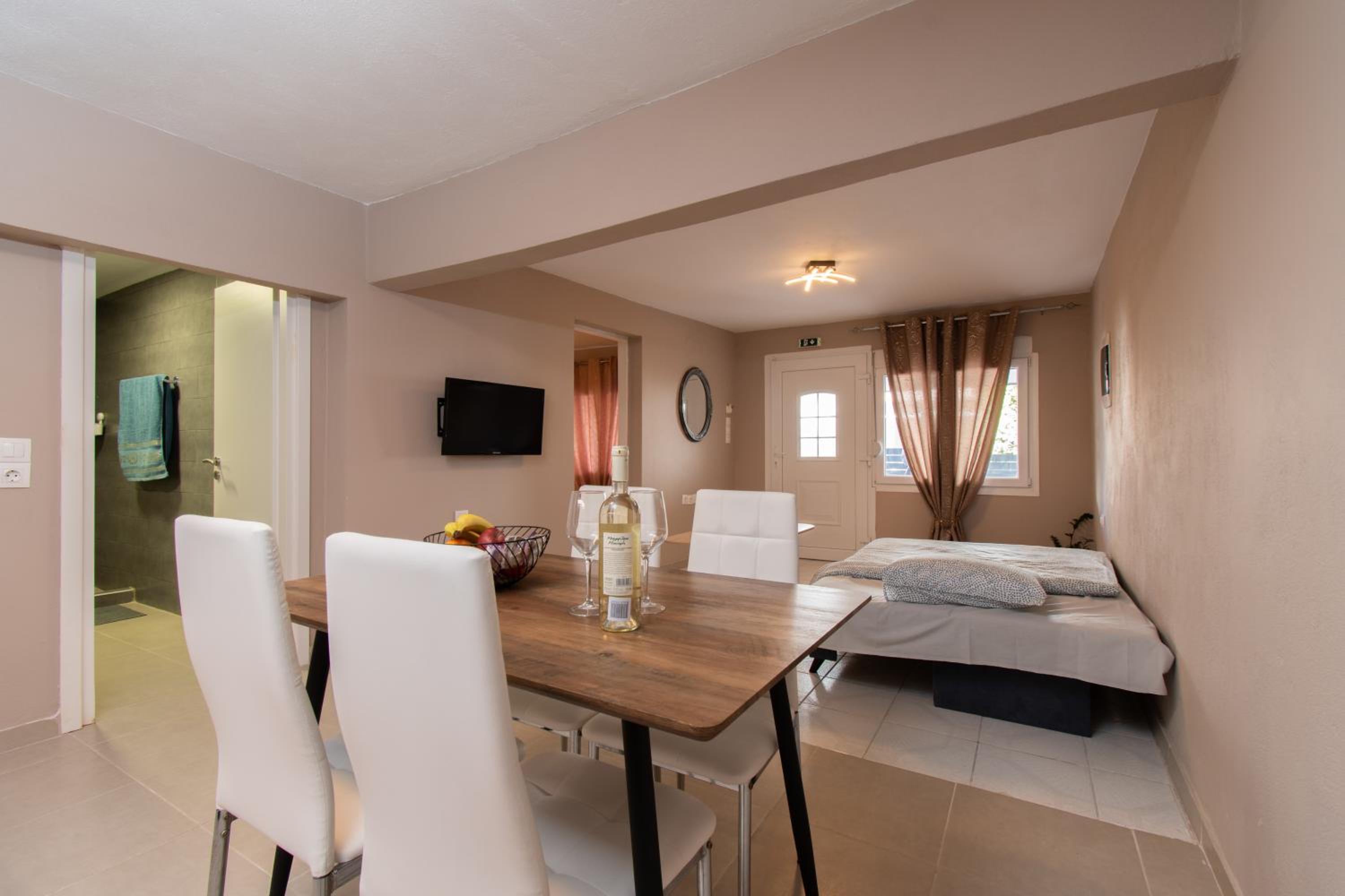 One-Bedroom Apartment with Terrace