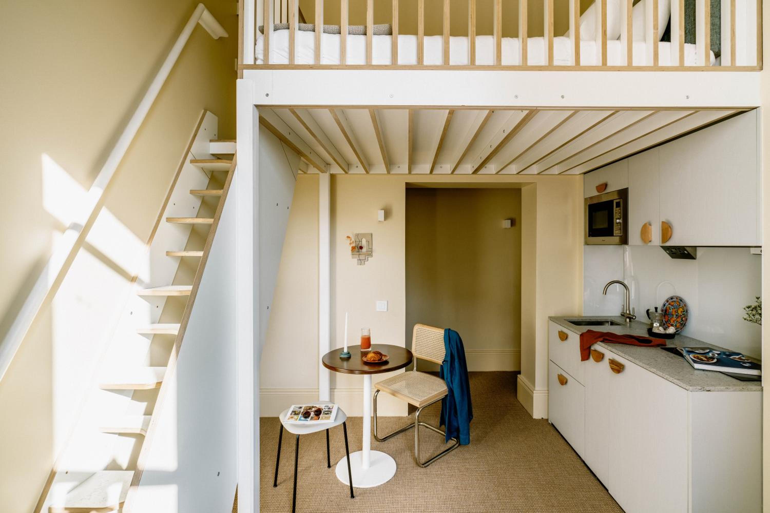Out & About Mezzanine photo 3