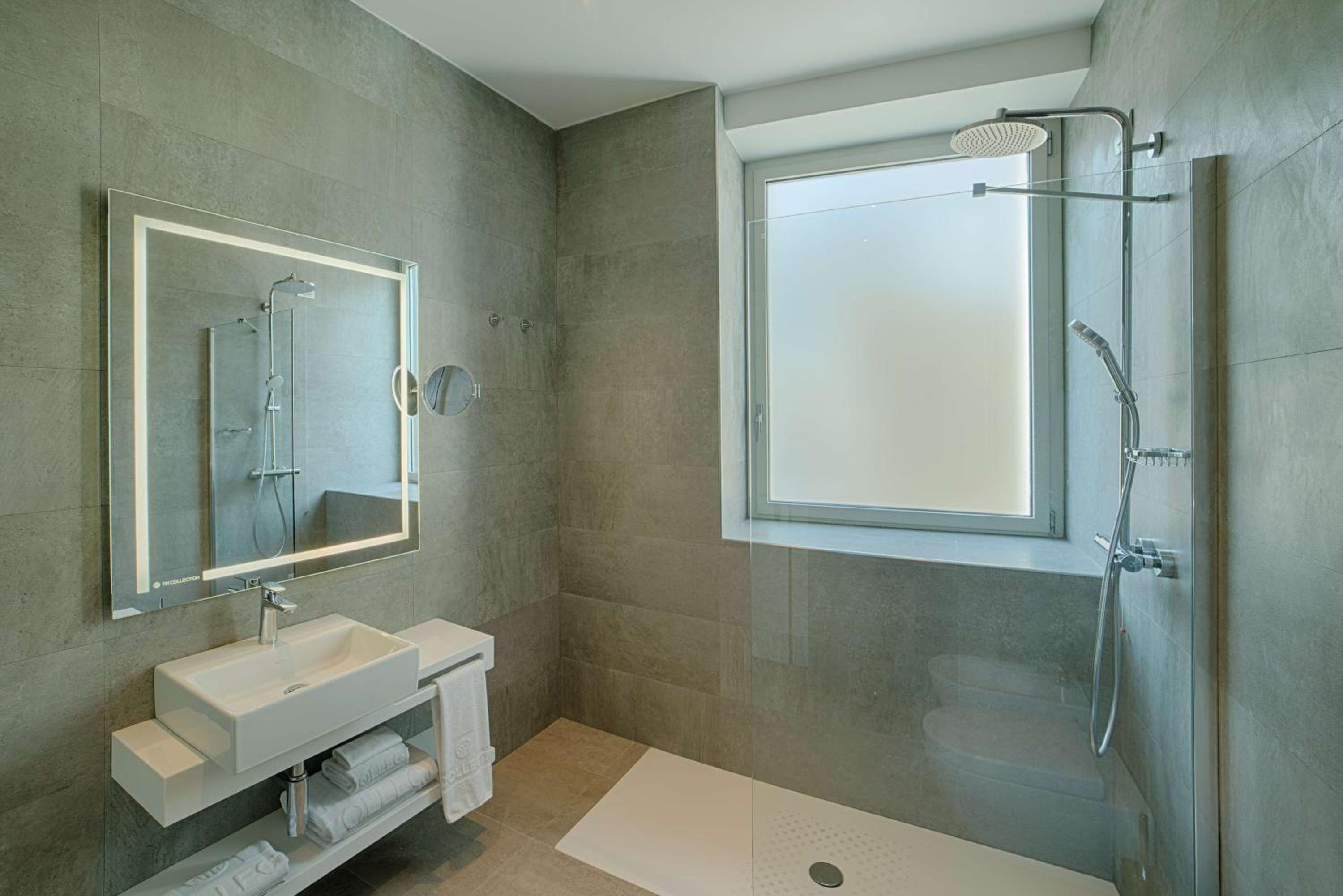 Premium Twin Room XL photo 3