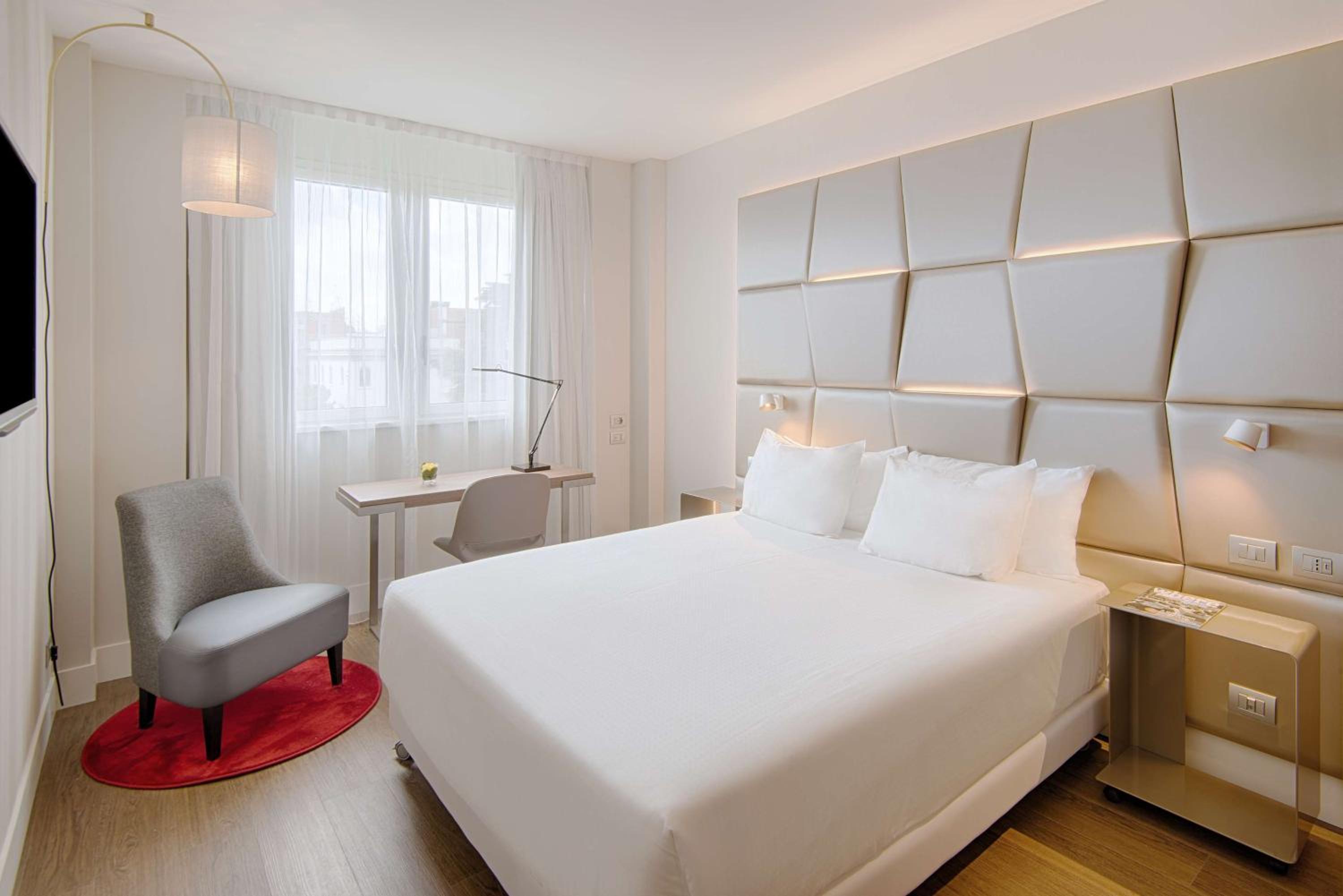 Premium Double or Twin Room photo 3