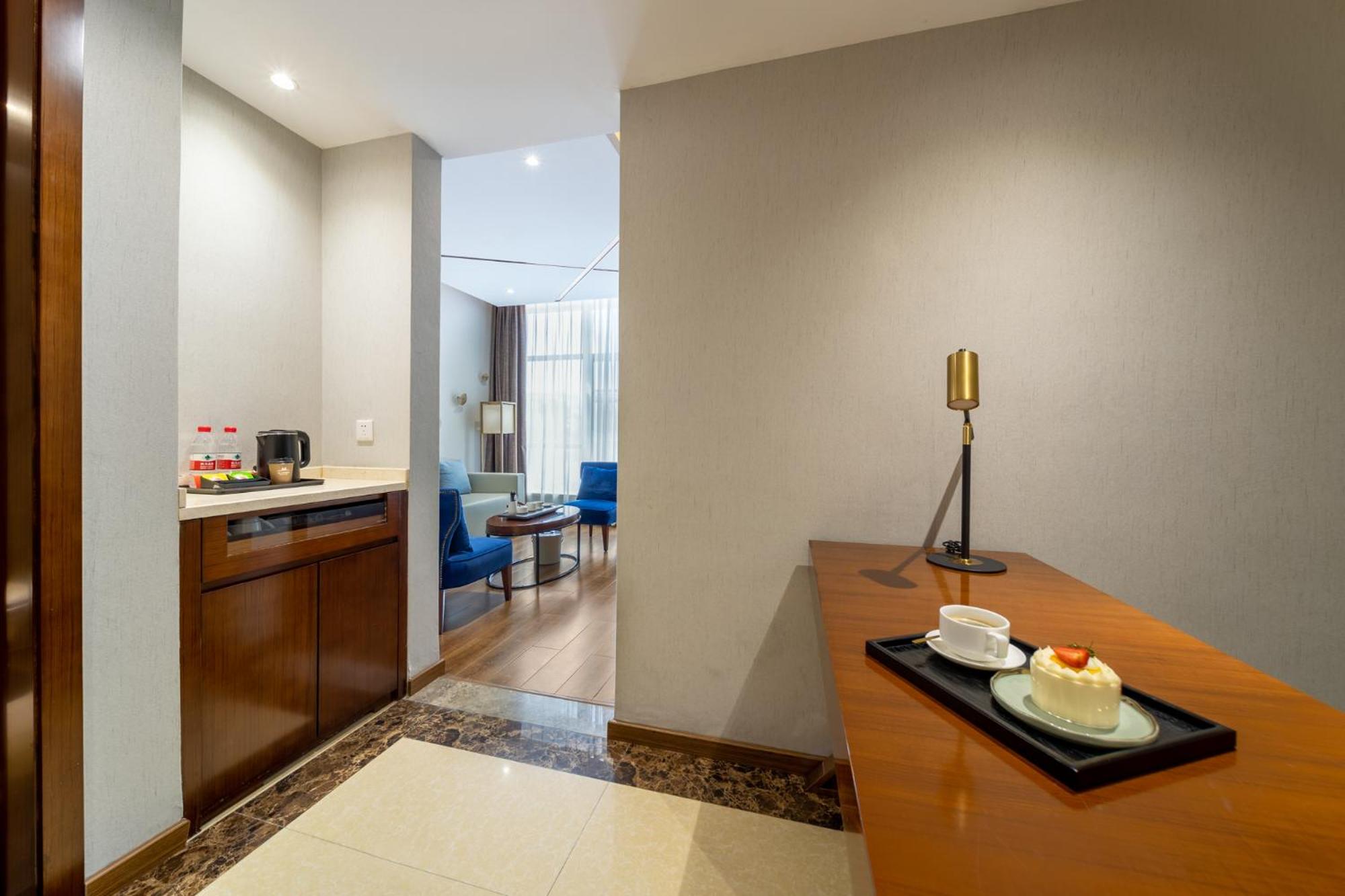 One-Bedroom Suite