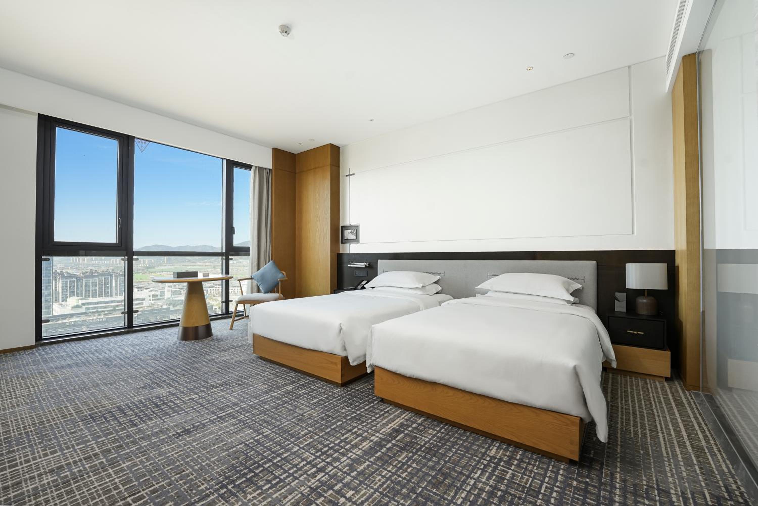 Standard Double Room With Two Double Beds - Disability Access photo 3
