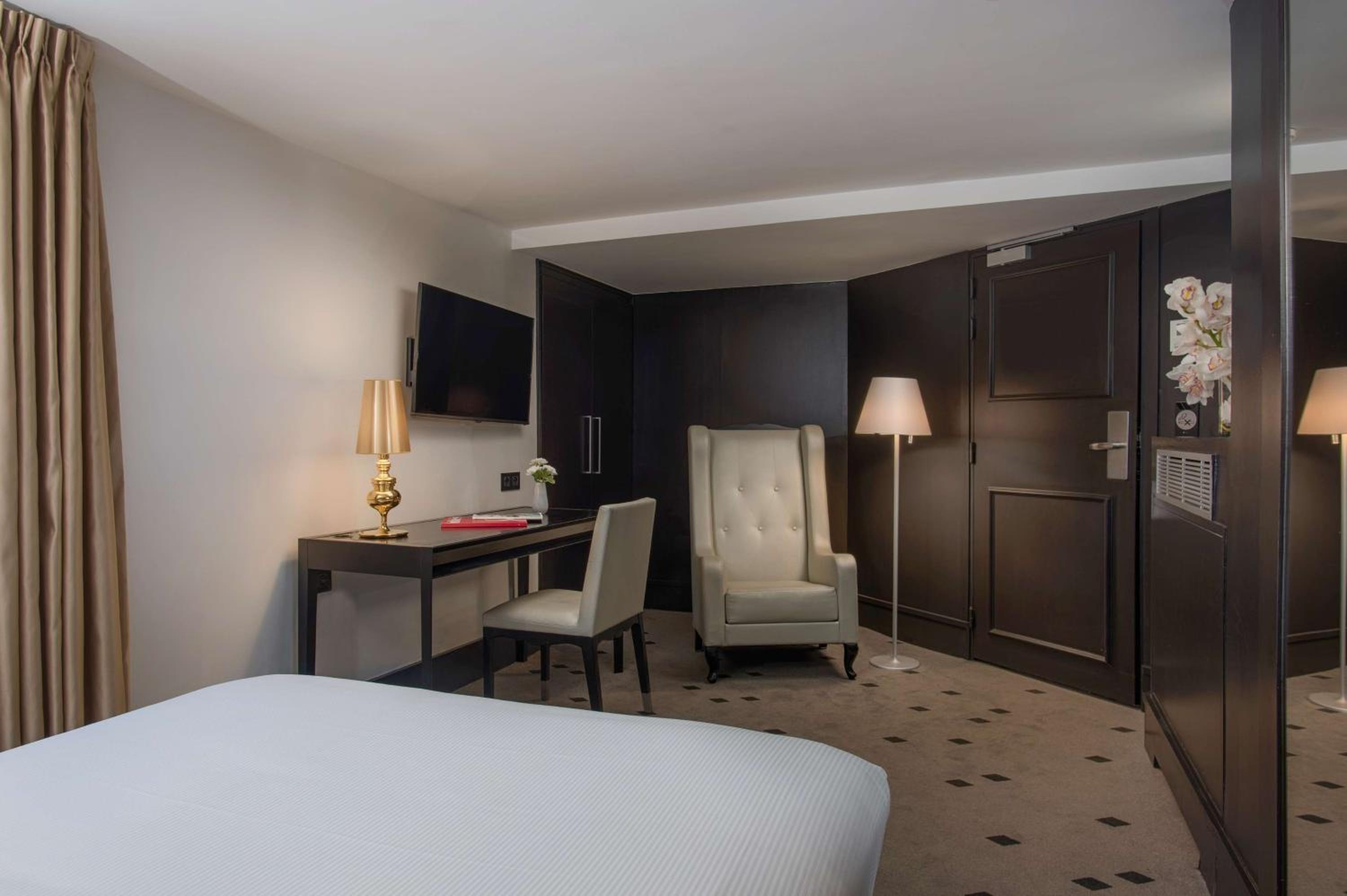 Superior Room thumbnail 5