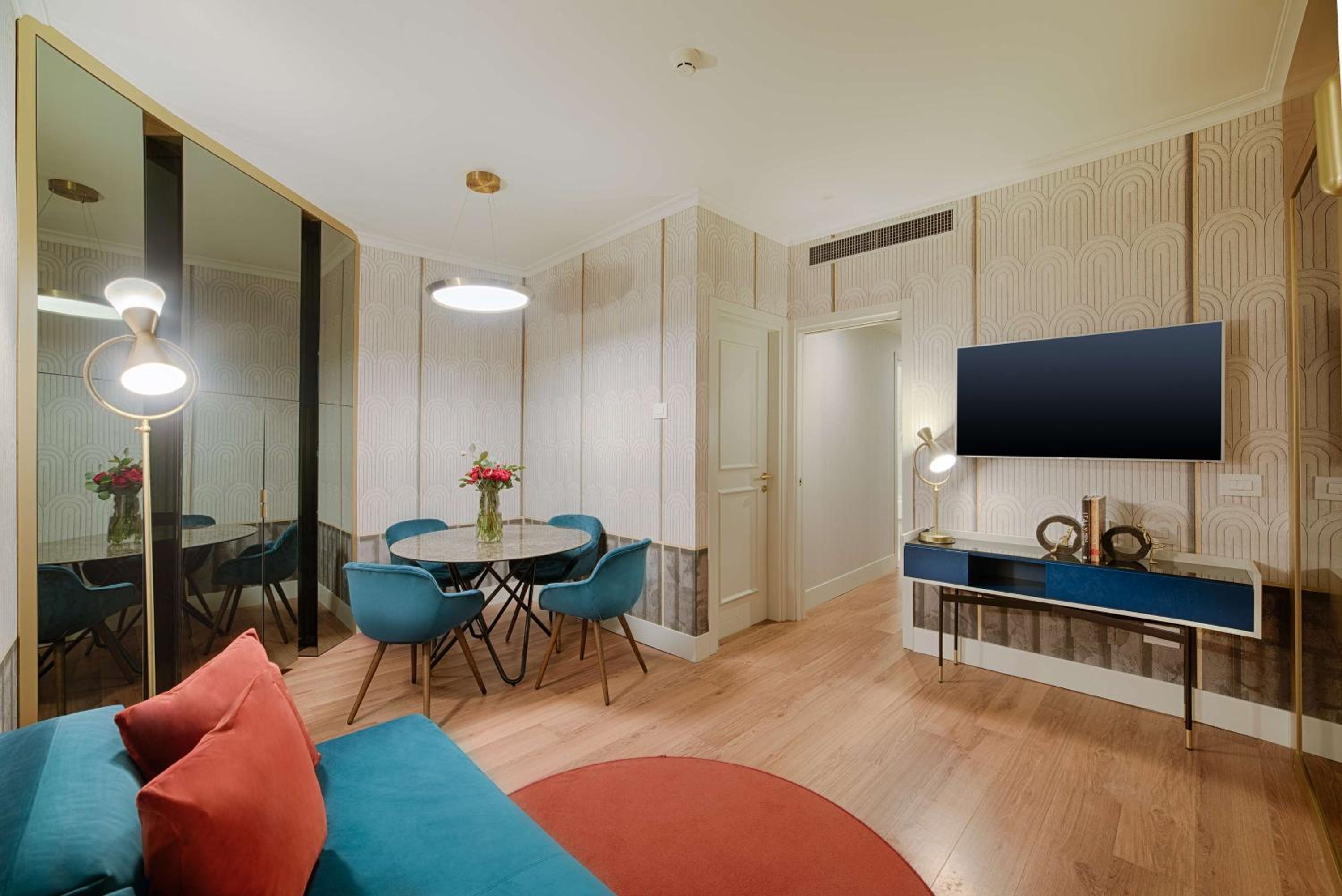 Suite with 2 Adults+1 Child Occupancy and Extra Bed (Non Smoking)