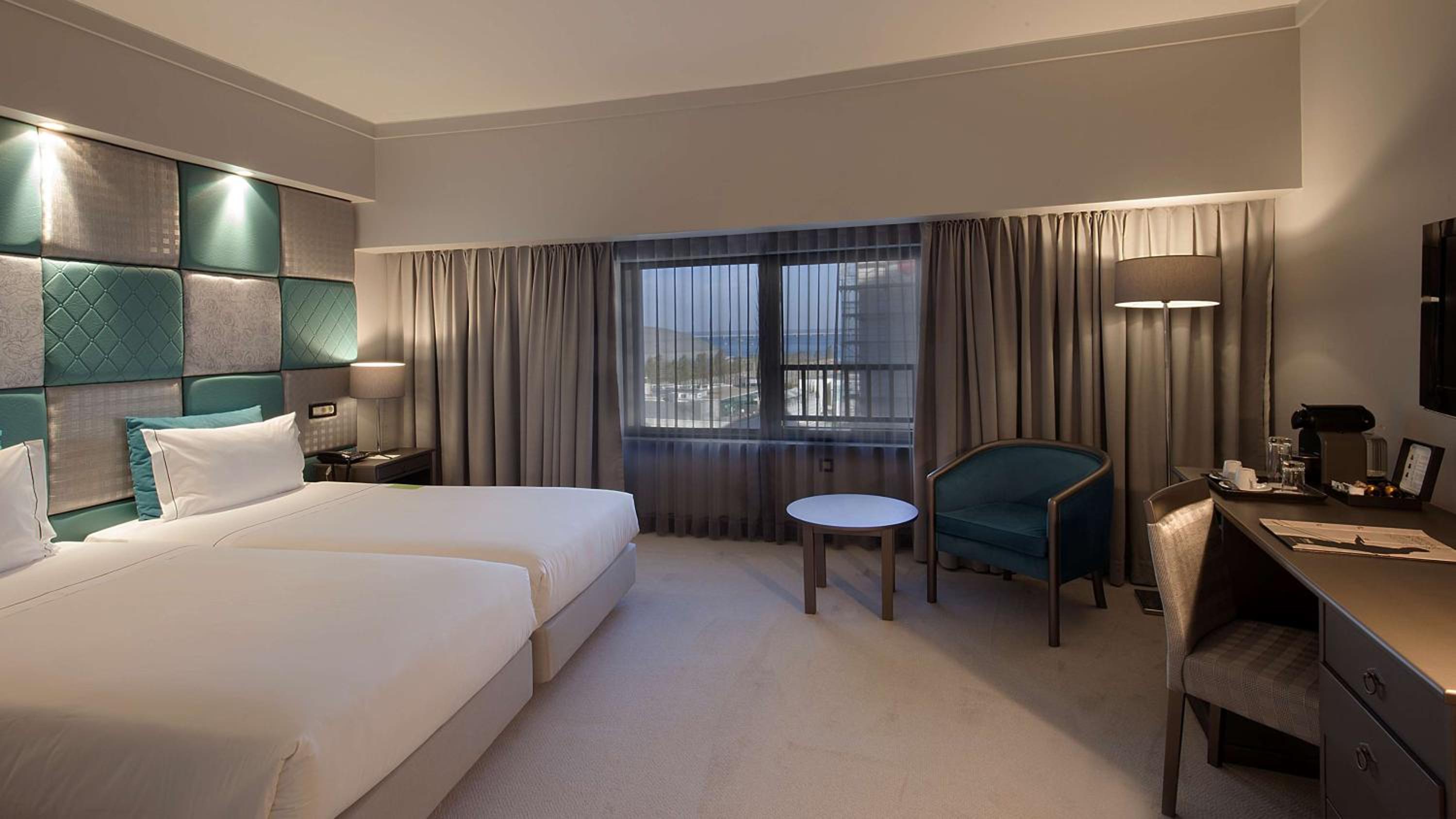 Superior Double or Twin Room - Photo 8