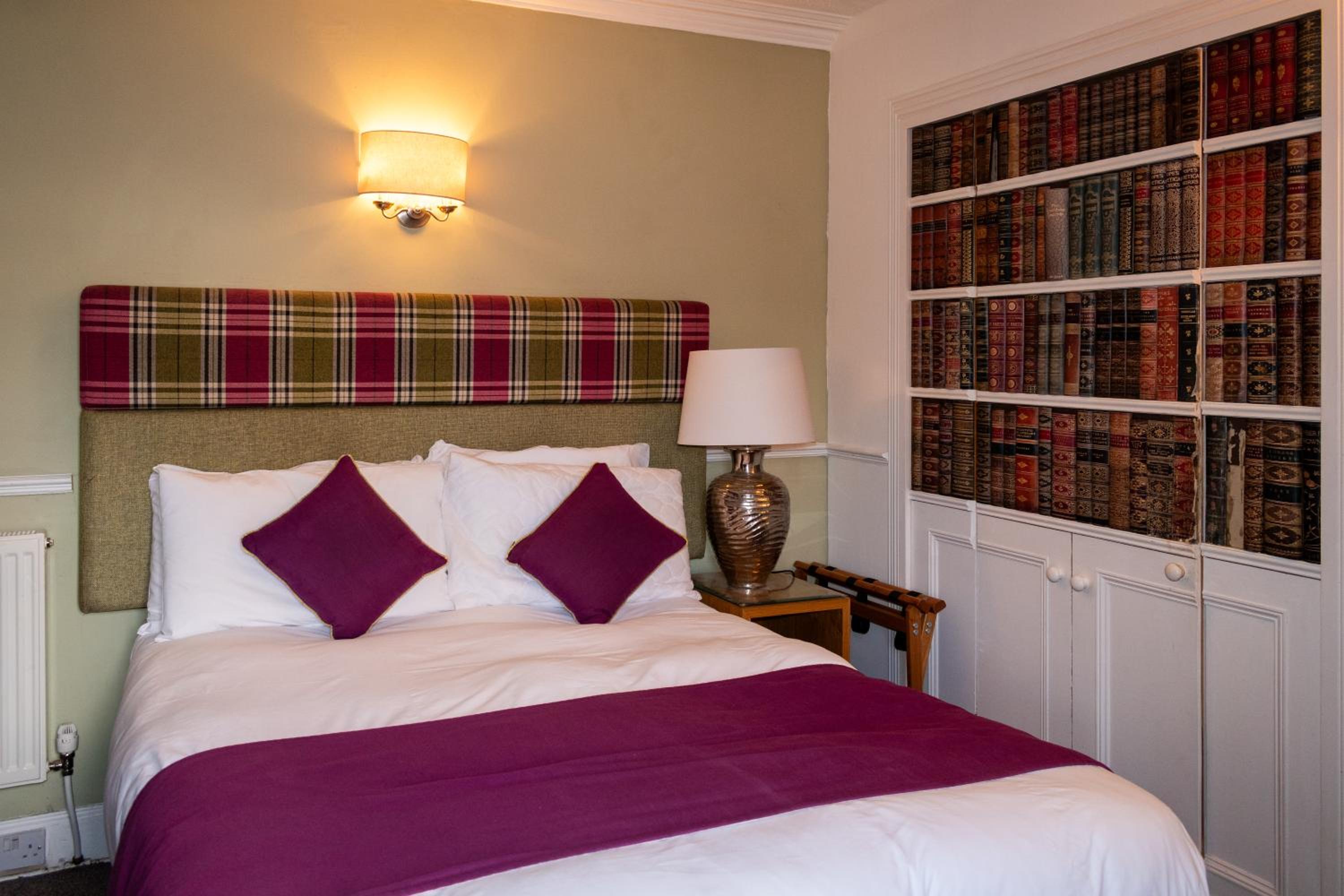 Budget Double Room - Photo 3