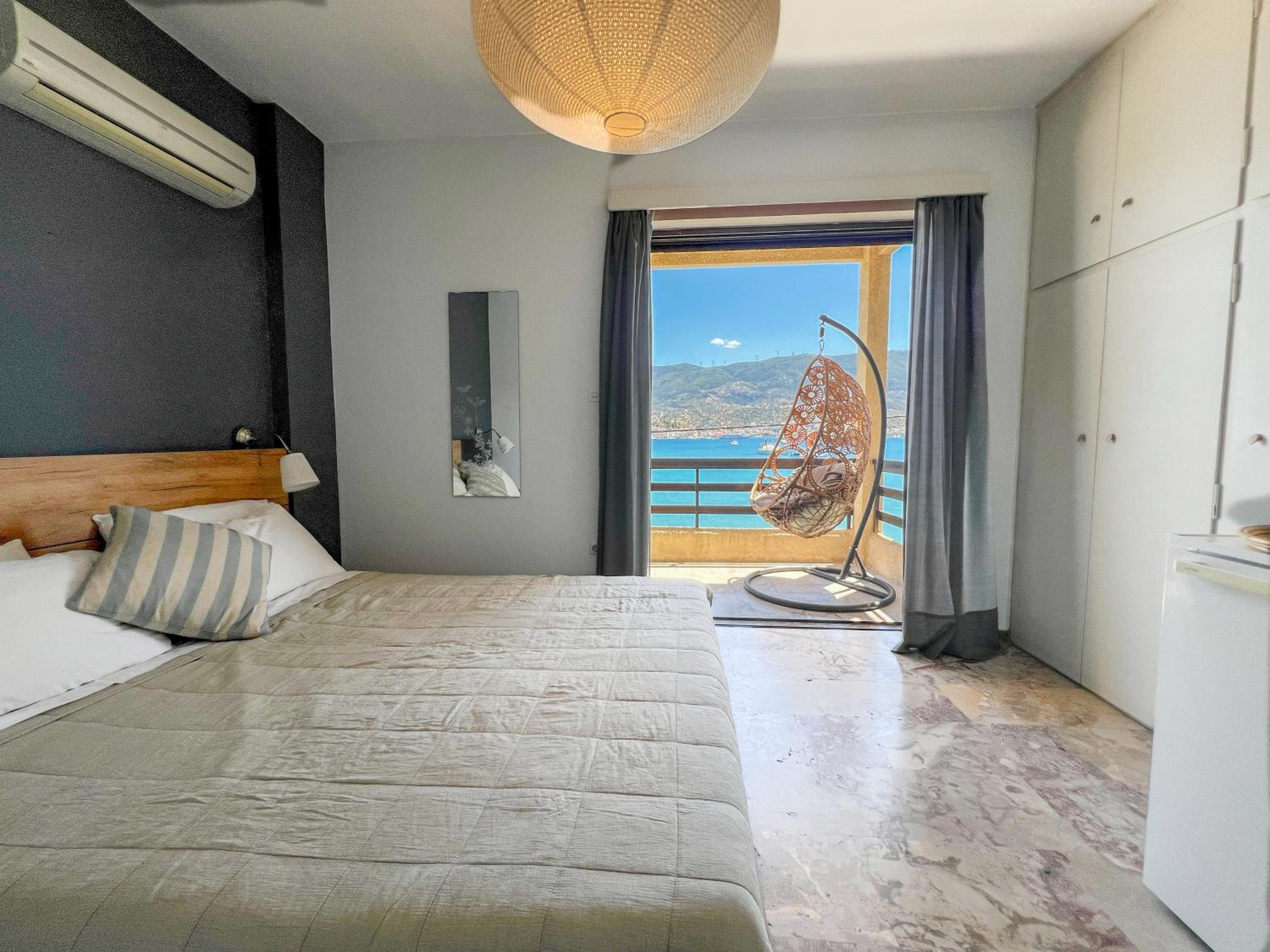 Double Room with Balcony and Sea View