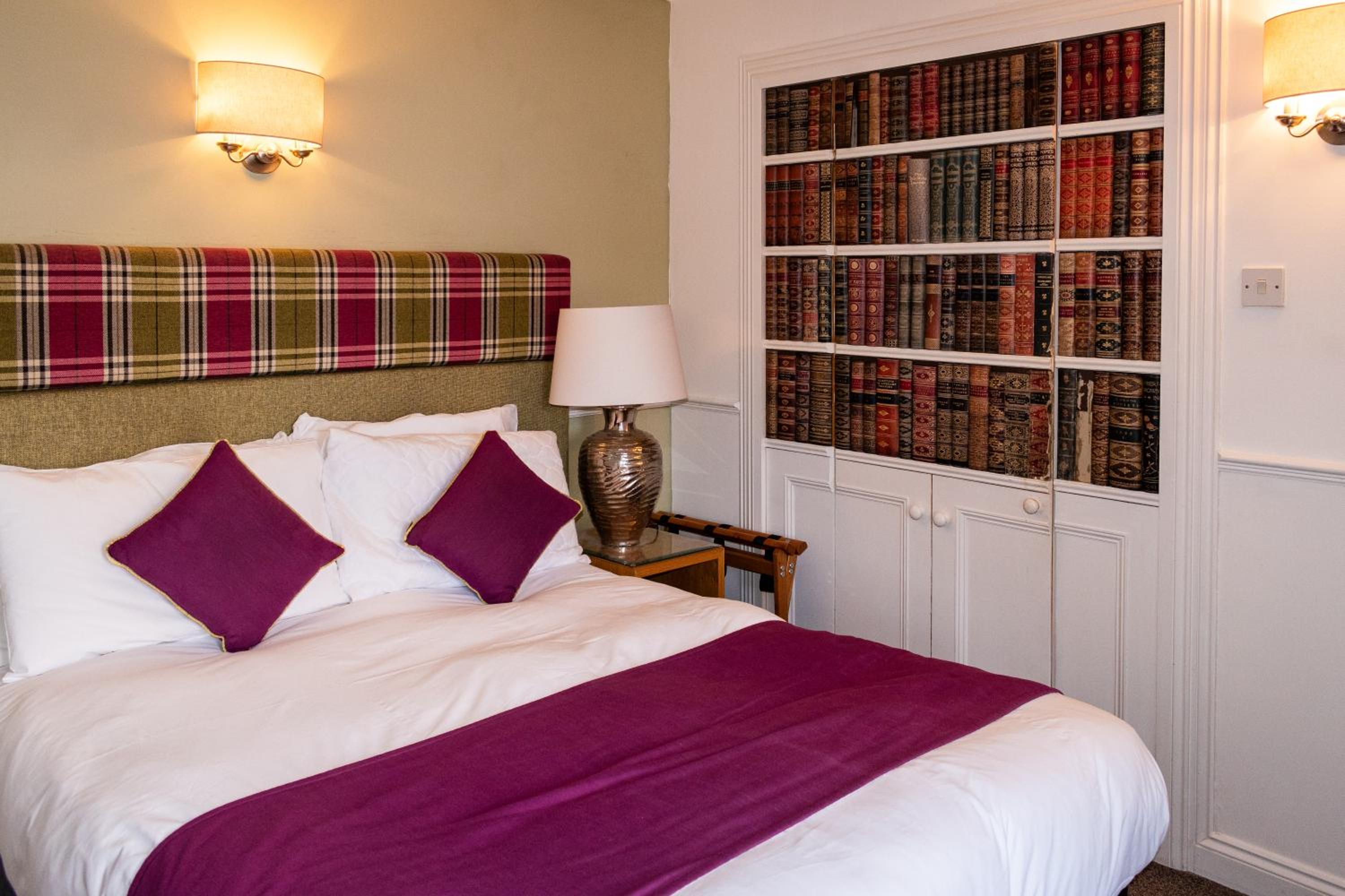 Budget Double Room - Photo 4