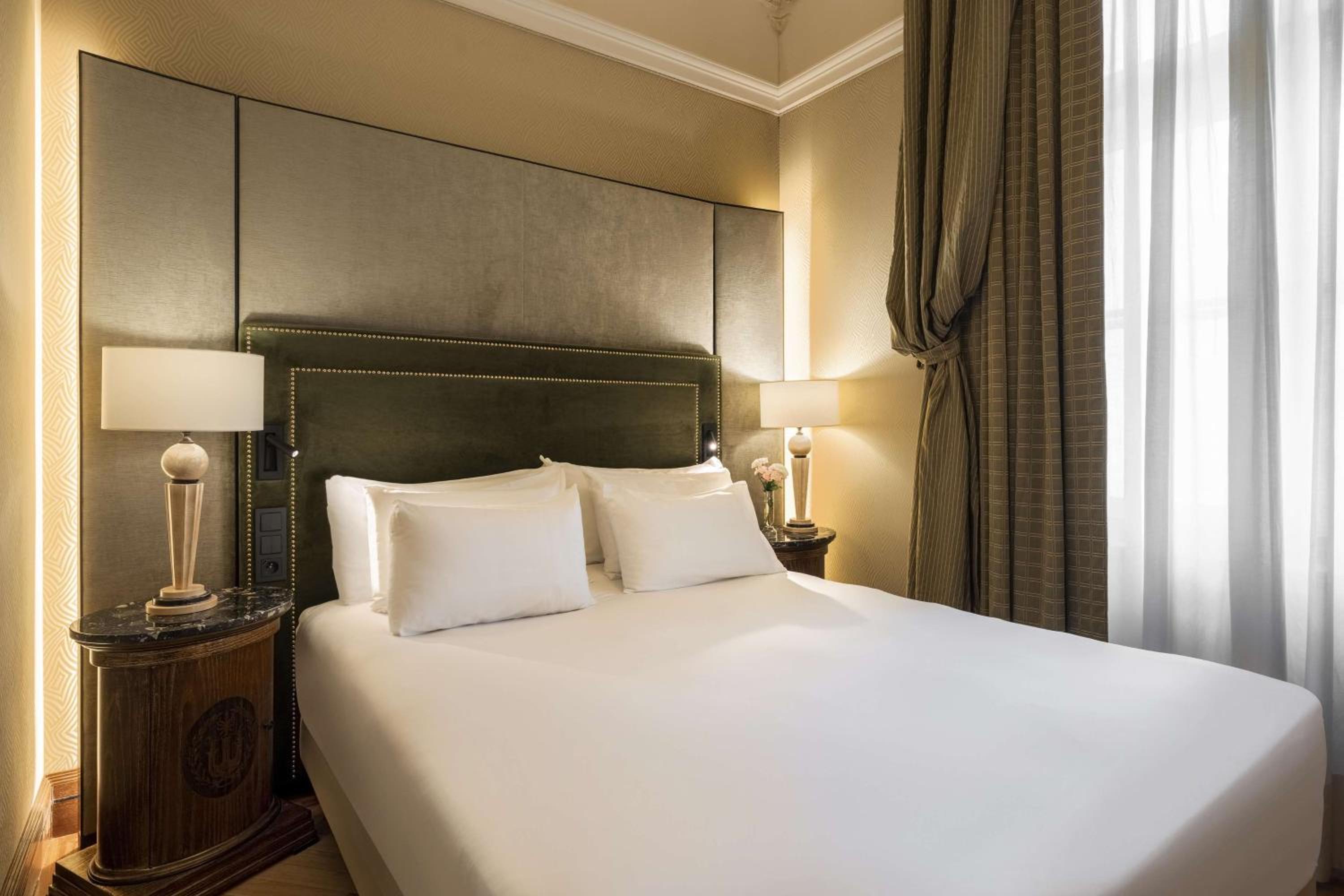 Superior Double Room with One Double Bed and 2 Adults Occupancy (Non Smoking)