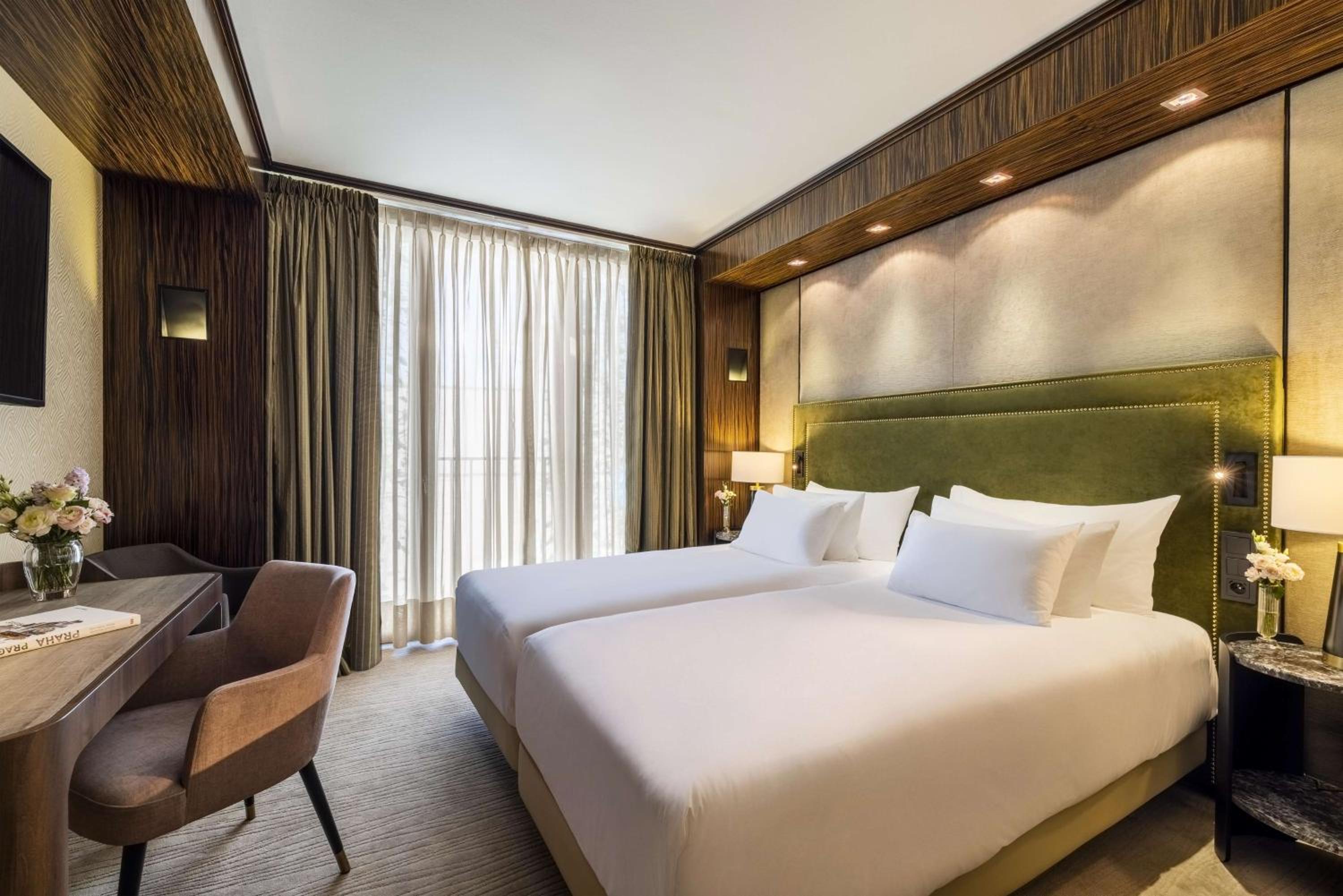 Deluxe Double or Twin Room