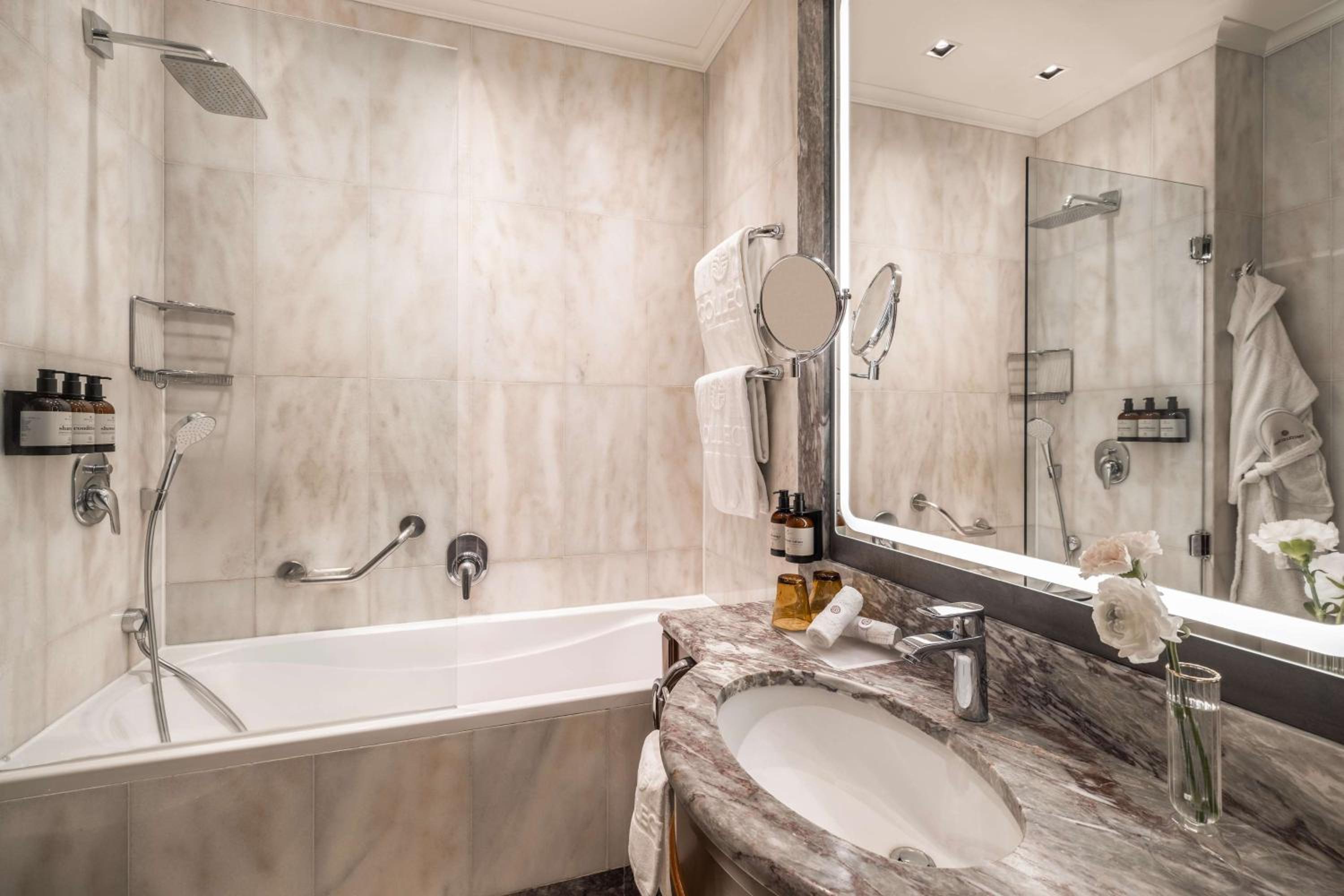 Superior Double Room with One Double Bed and 2 Adults Occupancy (Non Smoking)