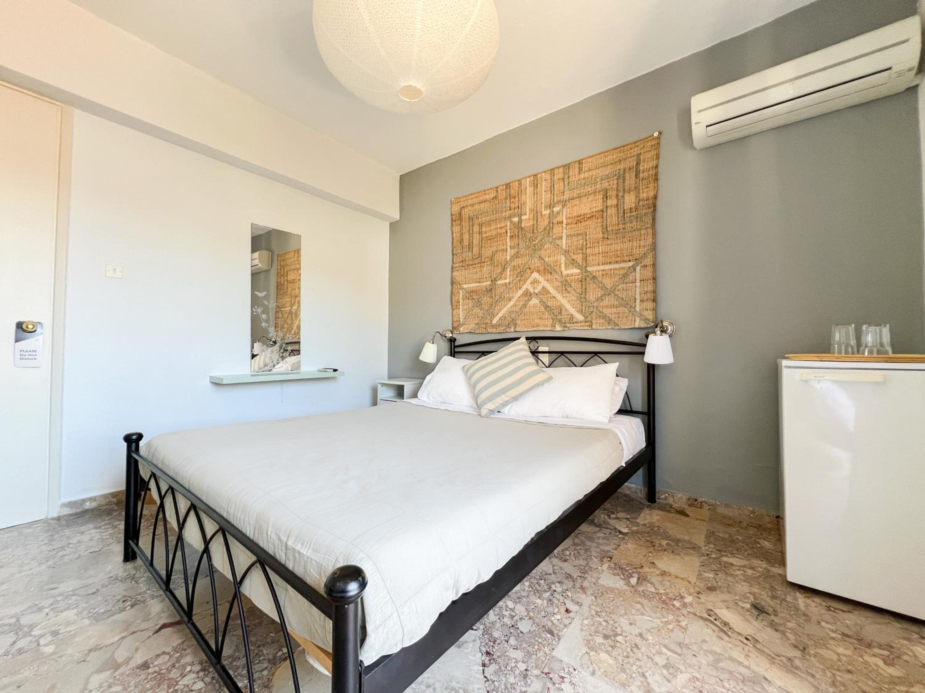 Standard Double or Twin Room with Sea View - Photo 3