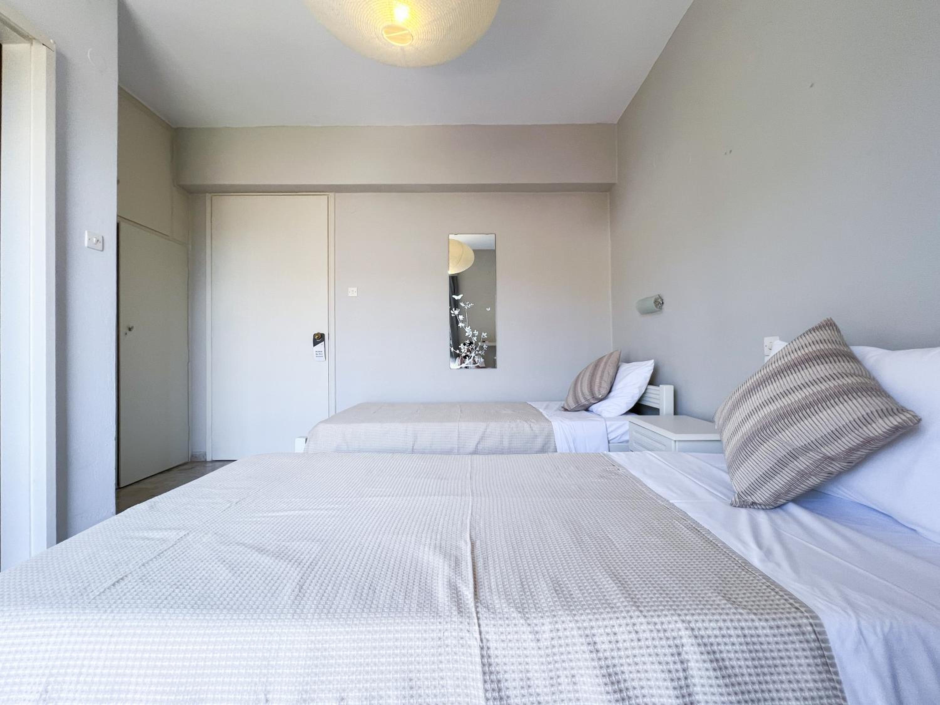 Standard Double or Twin Room with Sea View - Photo 18
