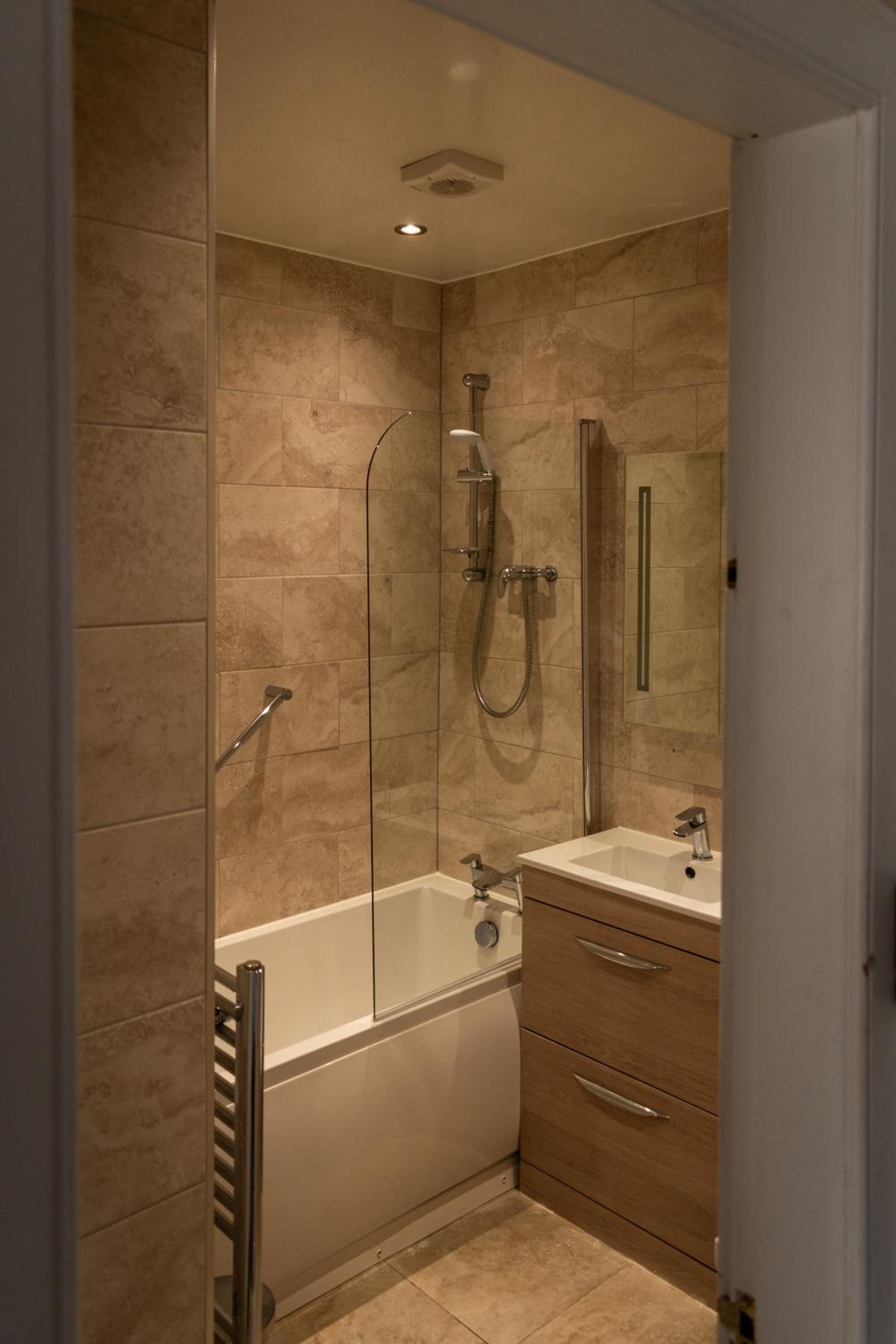 Standard Double Room - Photo 2