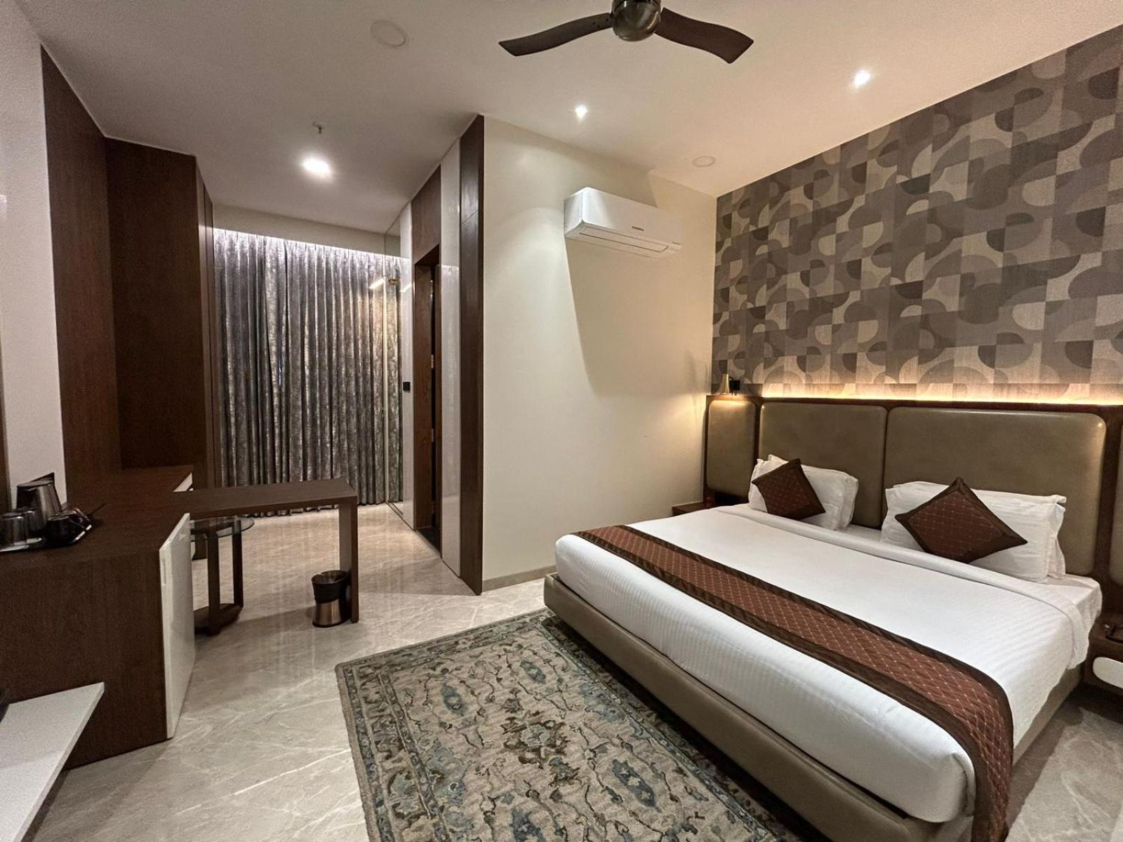 Superior Double Room photo 2