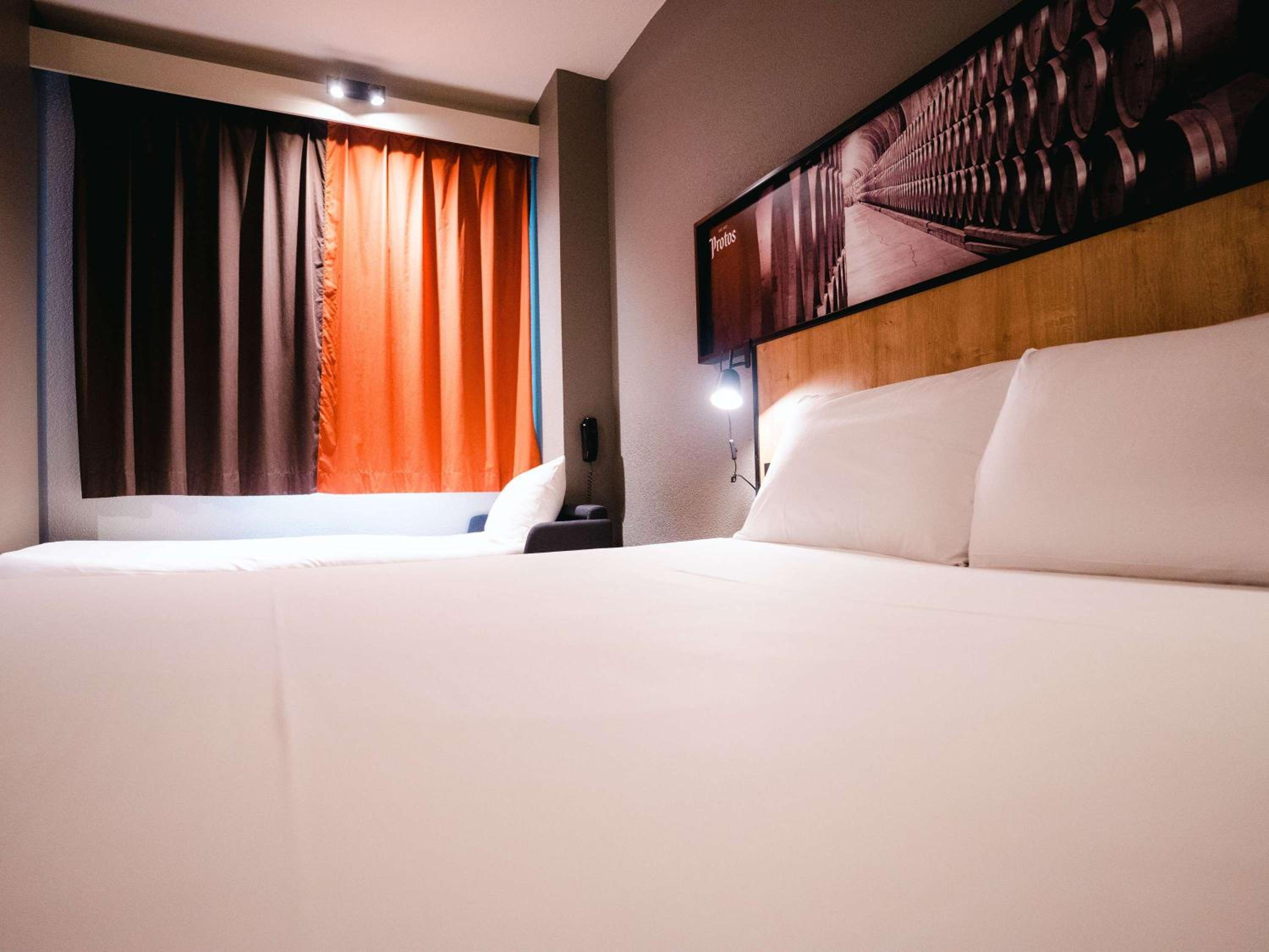 Double Room - Photo 5