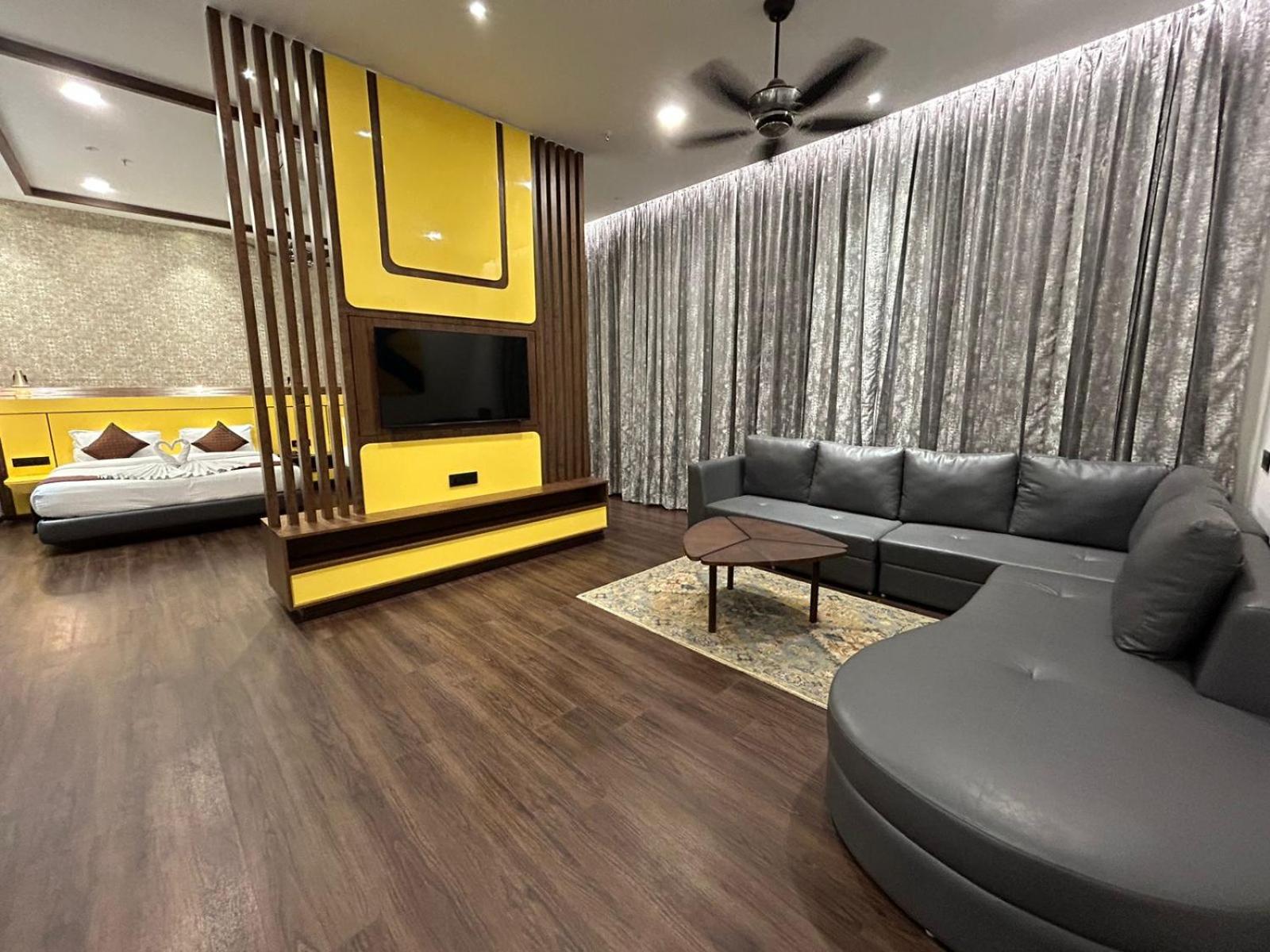 Presidential Suite photo 1
